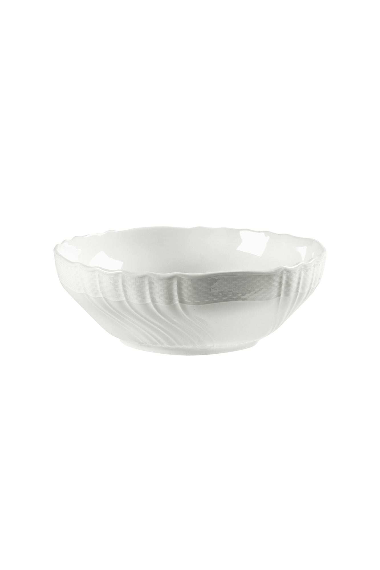 A magical art by the Master Craftsmen of the Doccia Manufactory, who in 1740 created a noble line, immune to changing trends. Illuminate your tables with a pure, white radiance.