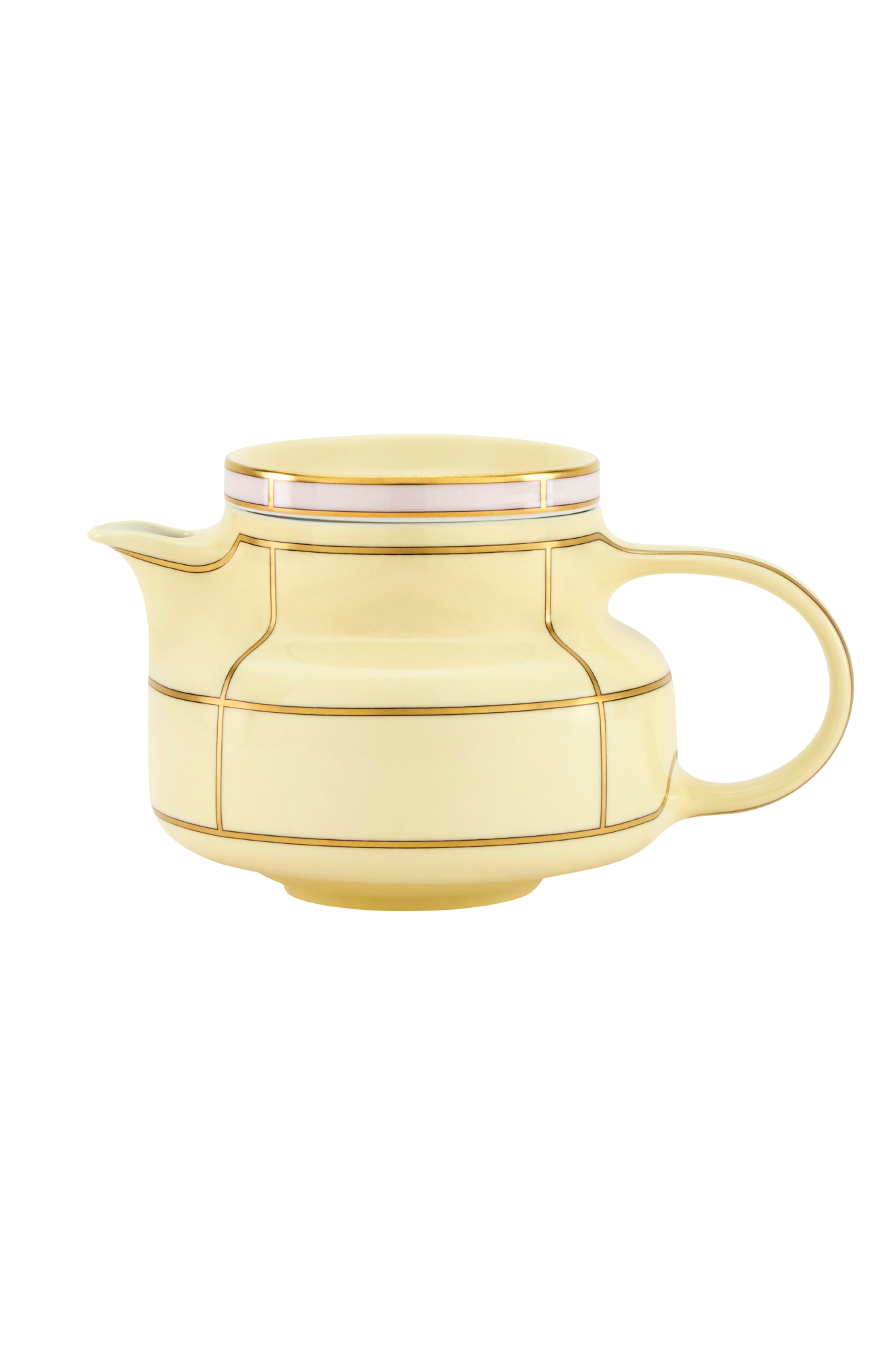 Ginori’s collection, Diva, is an homage to the vibrant energy of 1950s design, the glamour of the era's silver screen divas, and the timelessness that is Italian coffee culture. Four unexpected pastel colors feature in the collection: Celeste, Giallo, Rosa and Verde, all enhanced by gold detailing that accentuates the understated forms.