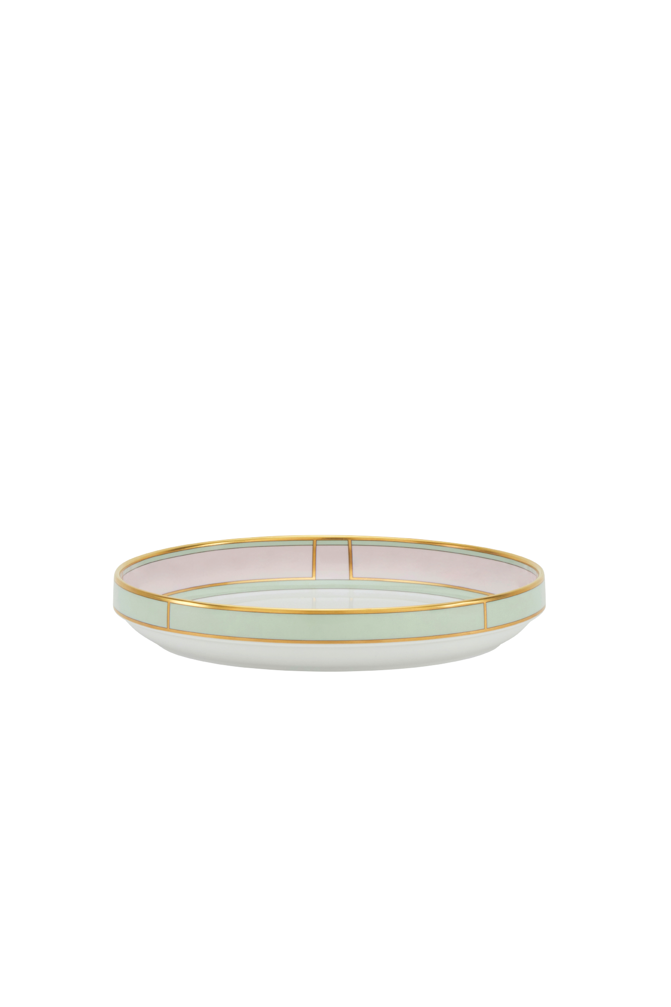 Ginori’s collection, Diva, is an homage to the vibrant energy of 1950s design, the glamour of the era's silver screen divas, and the timelessness that is Italian coffee culture. Four unexpected pastel colors feature in the collection: Celeste, Giallo, Rosa and Verde, all enhanced by gold detailing that accentuates the understated forms.