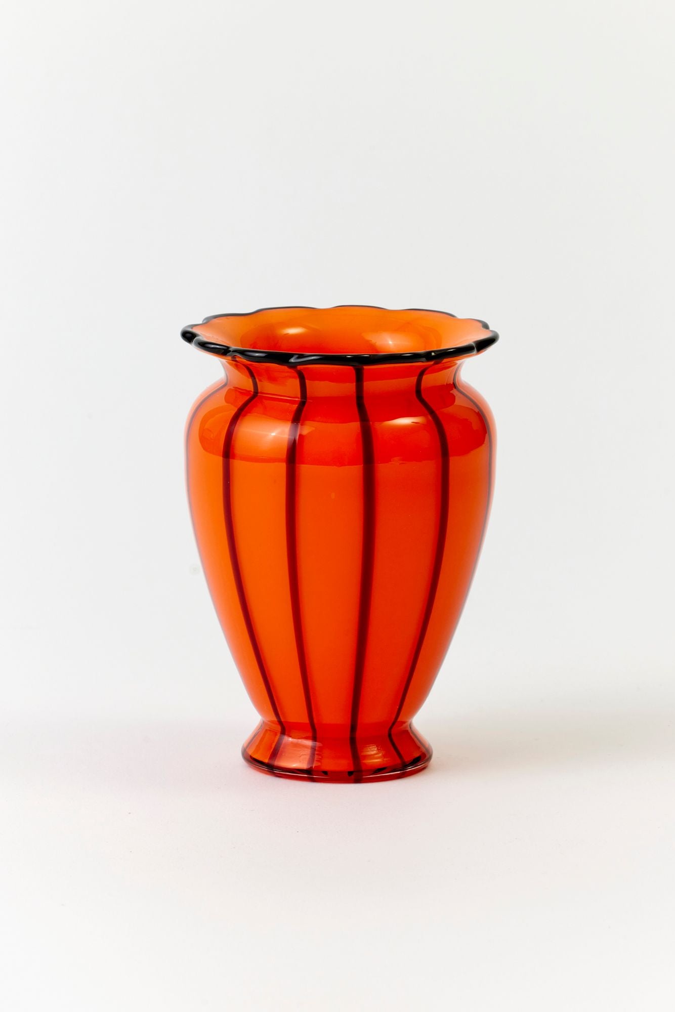 VINTAGE ORANGE GLASS VASE.