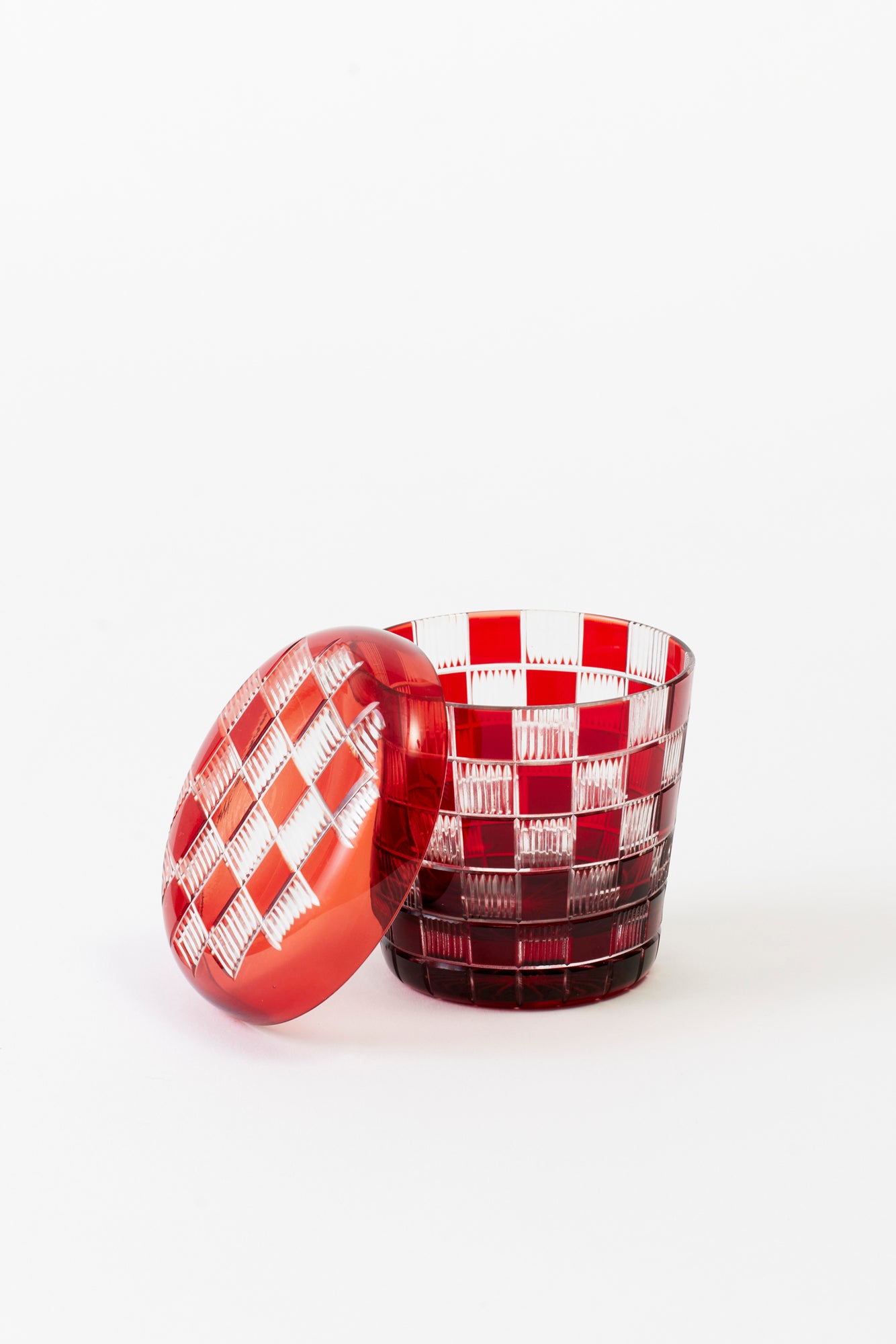 Lidded Japanese dessert containers that are a perfect surprise of amuse bouche.