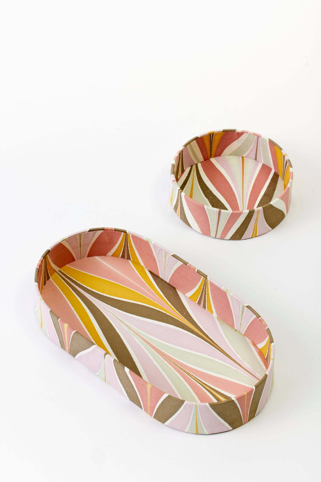 Marbled desk accessories.
