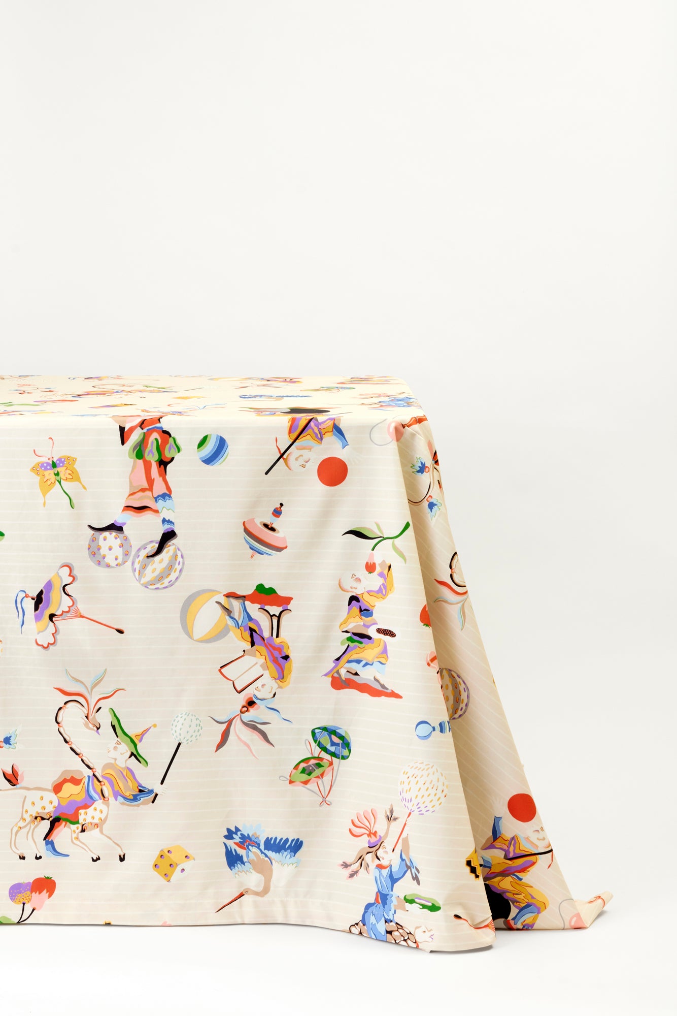 Tablecloth in archival Cirque Chinois by Brunschwig & Fils to ballyhoo any occasion or familial circus.