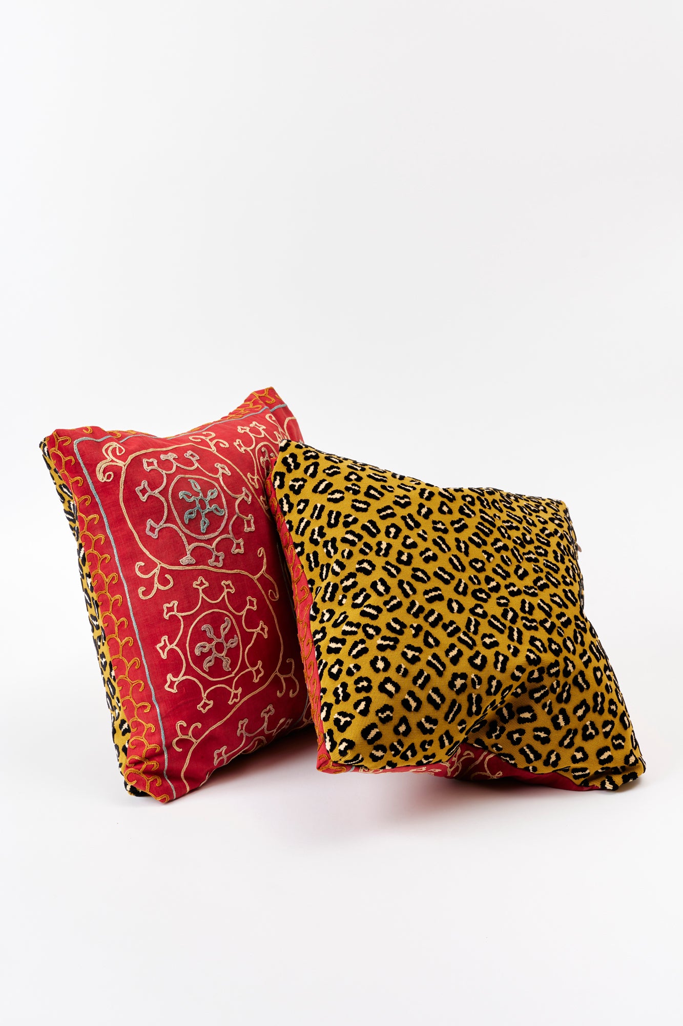 Pillows with leopard side is a reinterpretation of an archive document of a cotton twill from the collections of the Musée de la Toile de Jouy, which was used in 1816 in the billiard room of the château du Montcel.