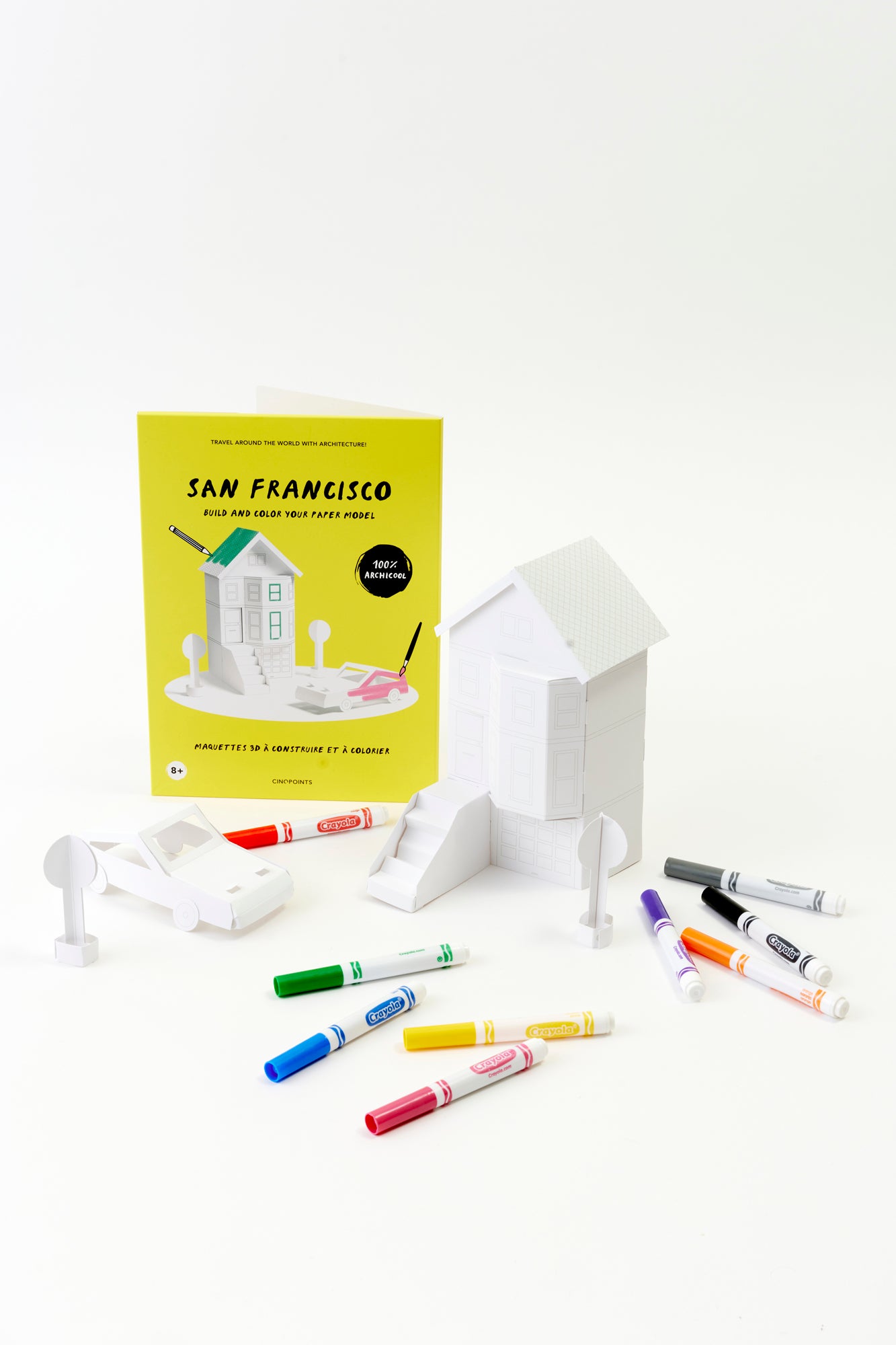Each Little Paper Place kit is double-sided for double the fun. Choose between colorful pre-designed sides that capture the essence of these places or opt for a blank canvas where your child can unleash their artistic talents, with coloring pencils, markers, or paint. San Francisco.