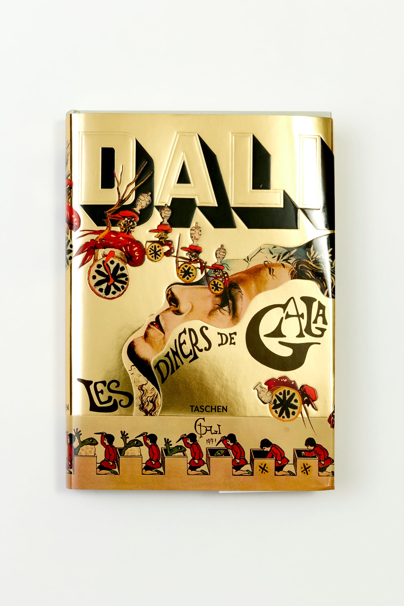 In Les dîners de Gala, reprinted and published in its original 1973 glory, Salvador Dali unveils some of the sensual, inventive, and bizarre elements that fueled his and his wife Gala’s infamous gatherings. Inside, you'll find all 136 recipes spread across 12 chapters, each delicately illustrated by Dalí himself.