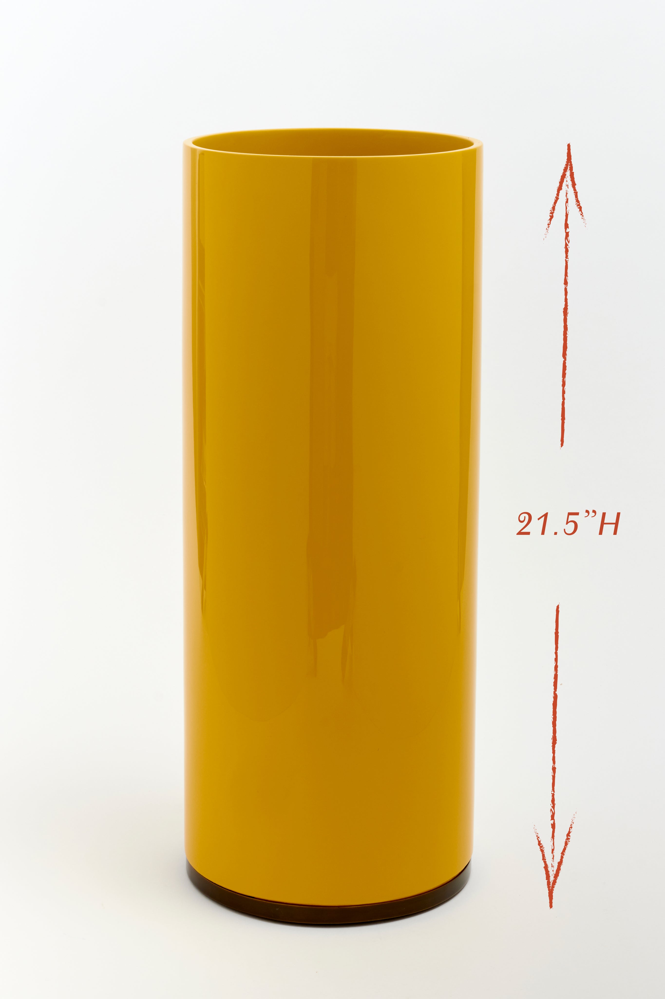 Umbrella stand in lacquer yellow.