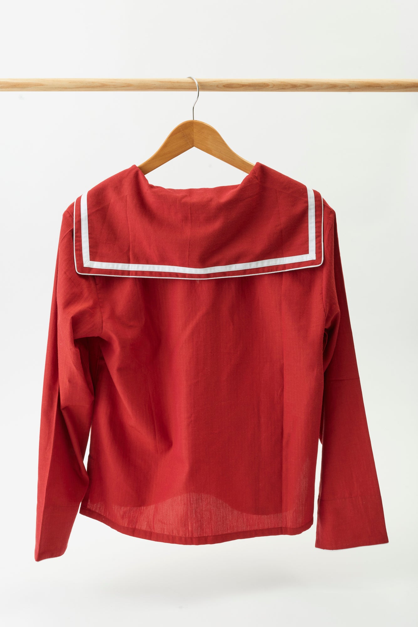 Sailor boy shirt in red.
