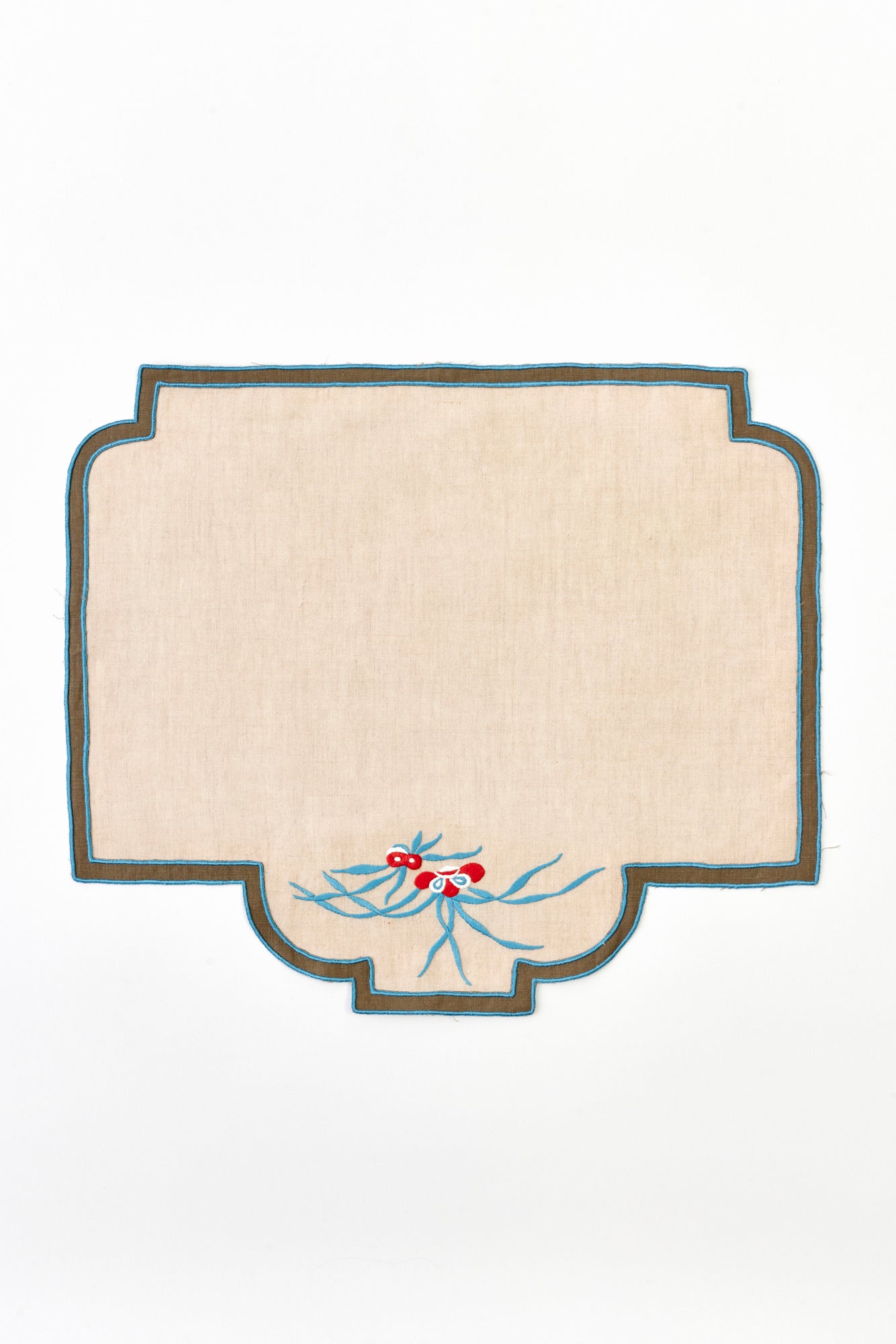 SHOULDERED ARCH PLACEMAT
