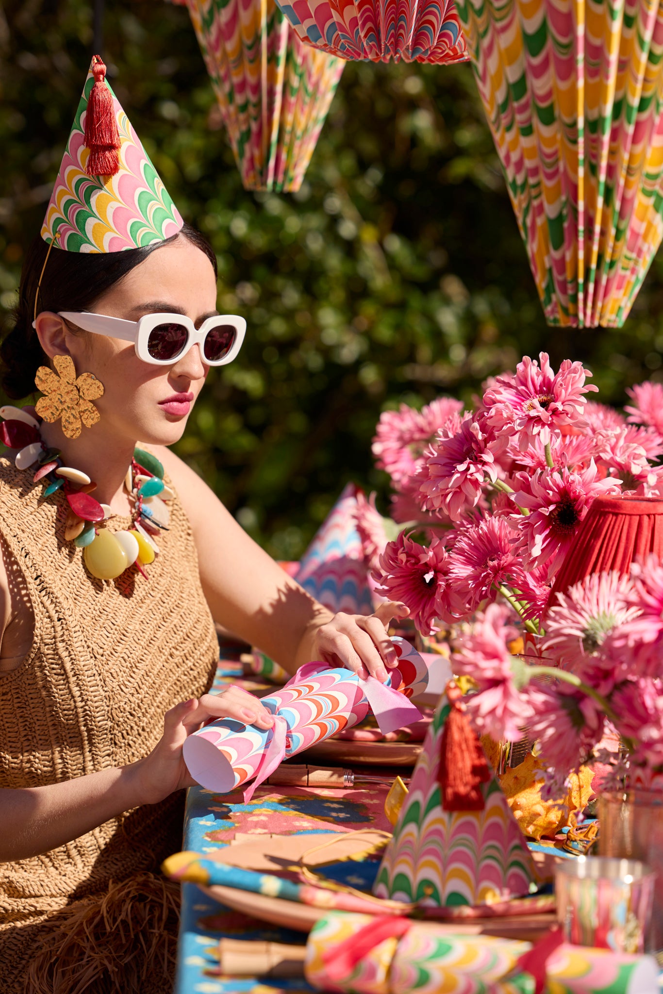 SET OF 6 CIRCUS MARBLED PARTY HATS