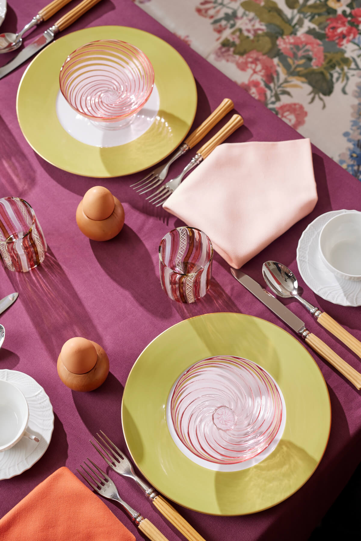 Color-block linens with blush compotes, and glass tumblers.