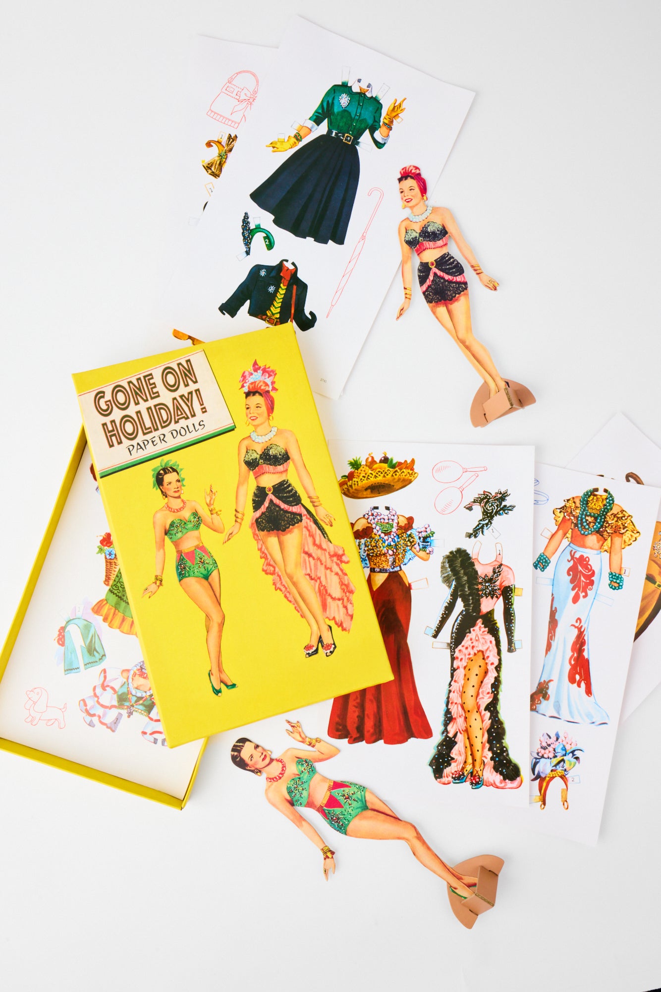 GONE ON HOLIDAY PAPER DOLLS