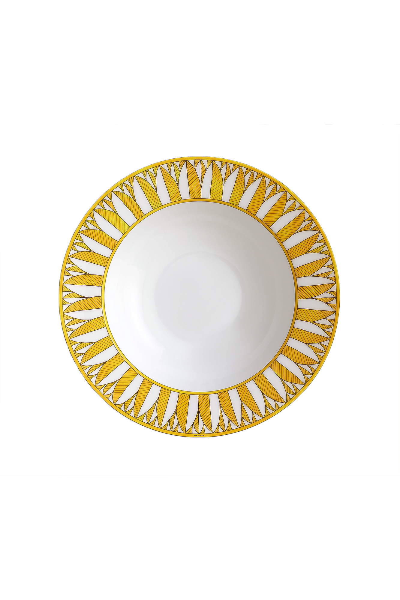 This architectural design by Arielle de Brichambaut for Hermès is intensely ablaze, its graphic forms radiating with warmth. The subtle variation in shades of yellow and the cross-hatched contours give depth to this ode to summer. Convivial, carefree, and even more beautiful in person - just like you. Fine porcelain. Made in France.