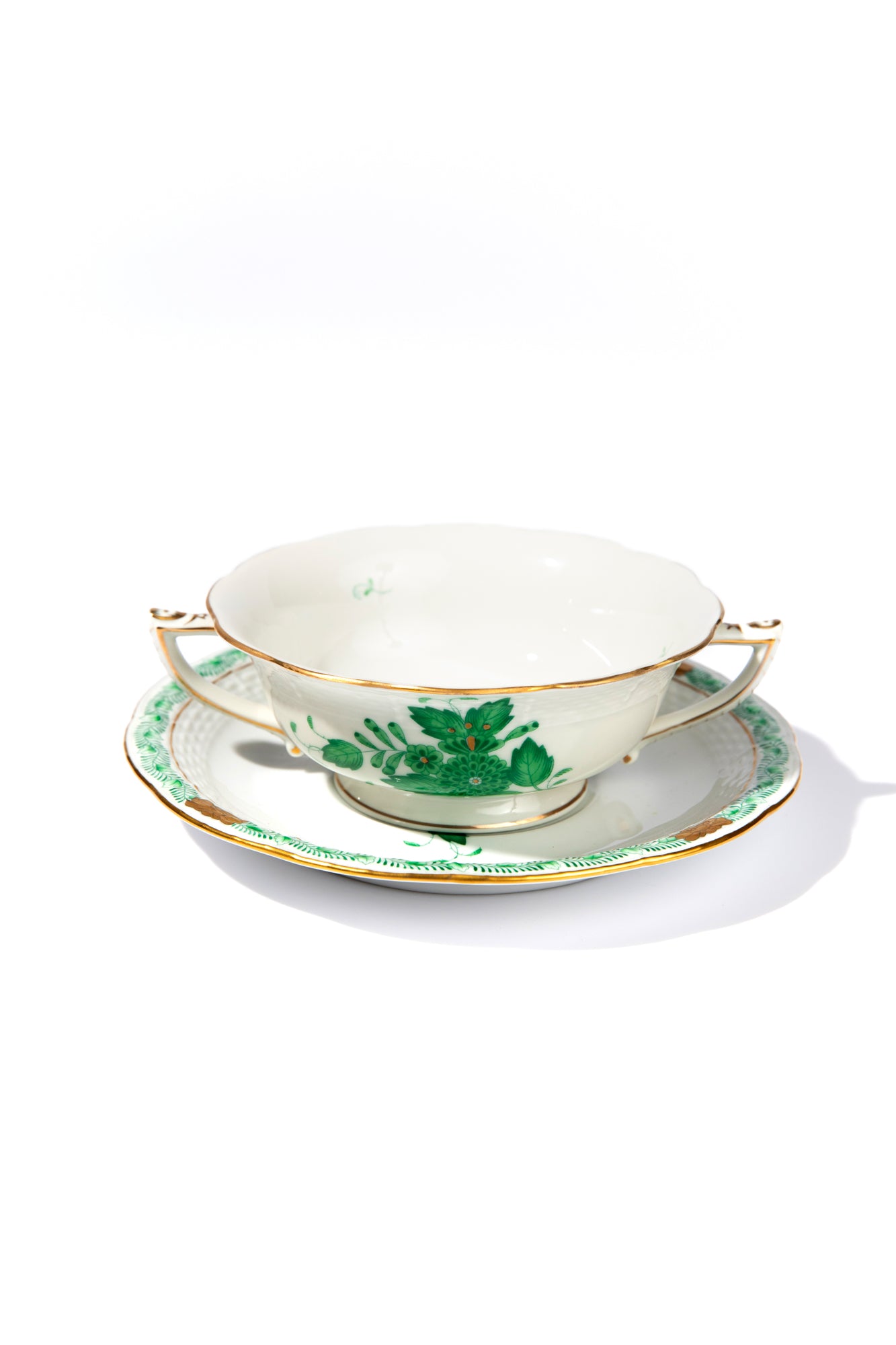Chinese Bouquet is one of Herend’s most popular Oriental designs from the 1930s. Each piece is hand painted on white porcelain including 24k accents.