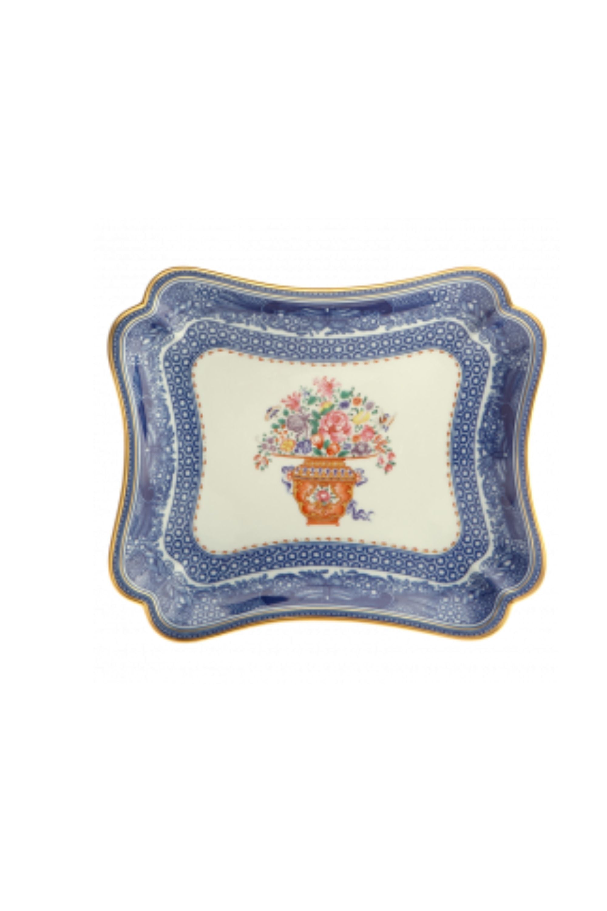 Dinner serving dishes. A charming bouquet in a basket, adapted from an 18th-century Chinese export Hong bowl, is surrounded by the classic blue and white Fitzhugh border.