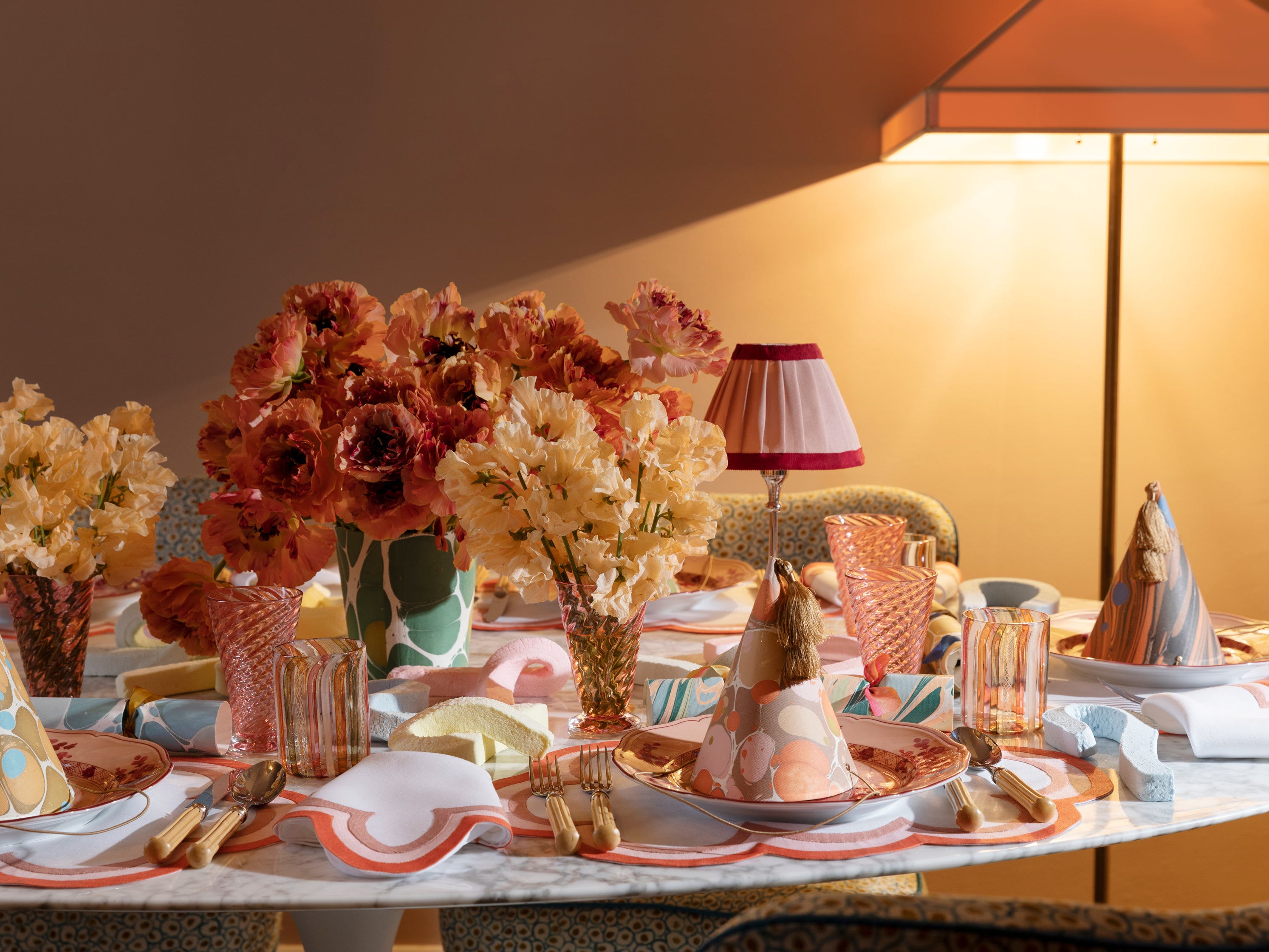Pink and sherbert tabletop for eight.
