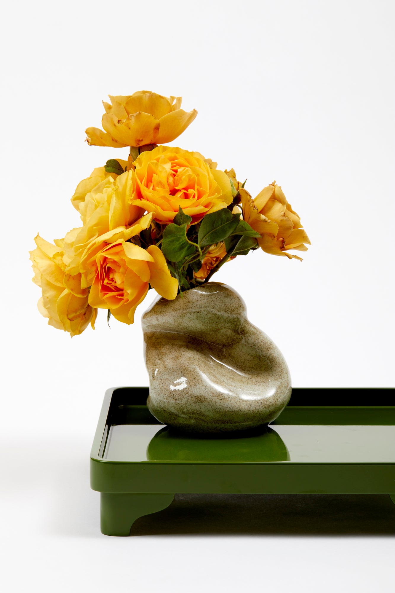 LACQUERED LETTUCE GREEN CHINESE RISER