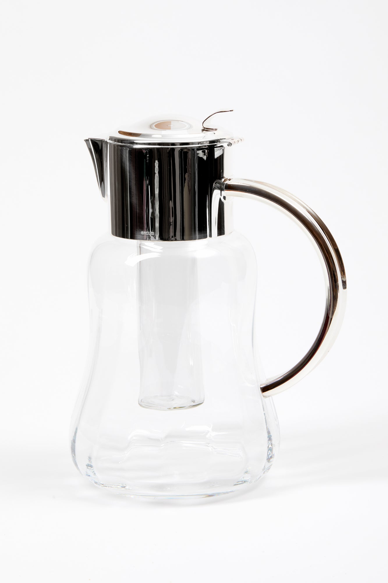 Pitcher with silver-plated top in a crystal body.