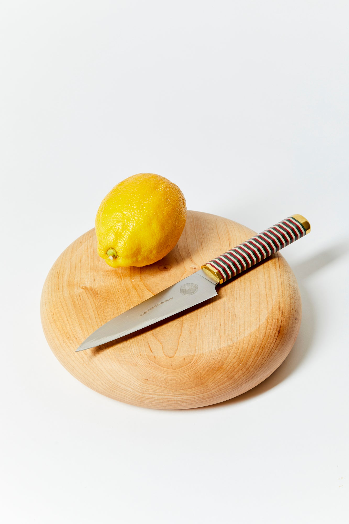 Small round cutting block.