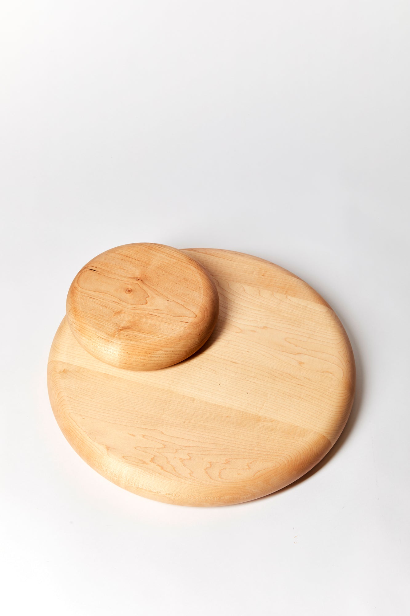 Small round cutting block.