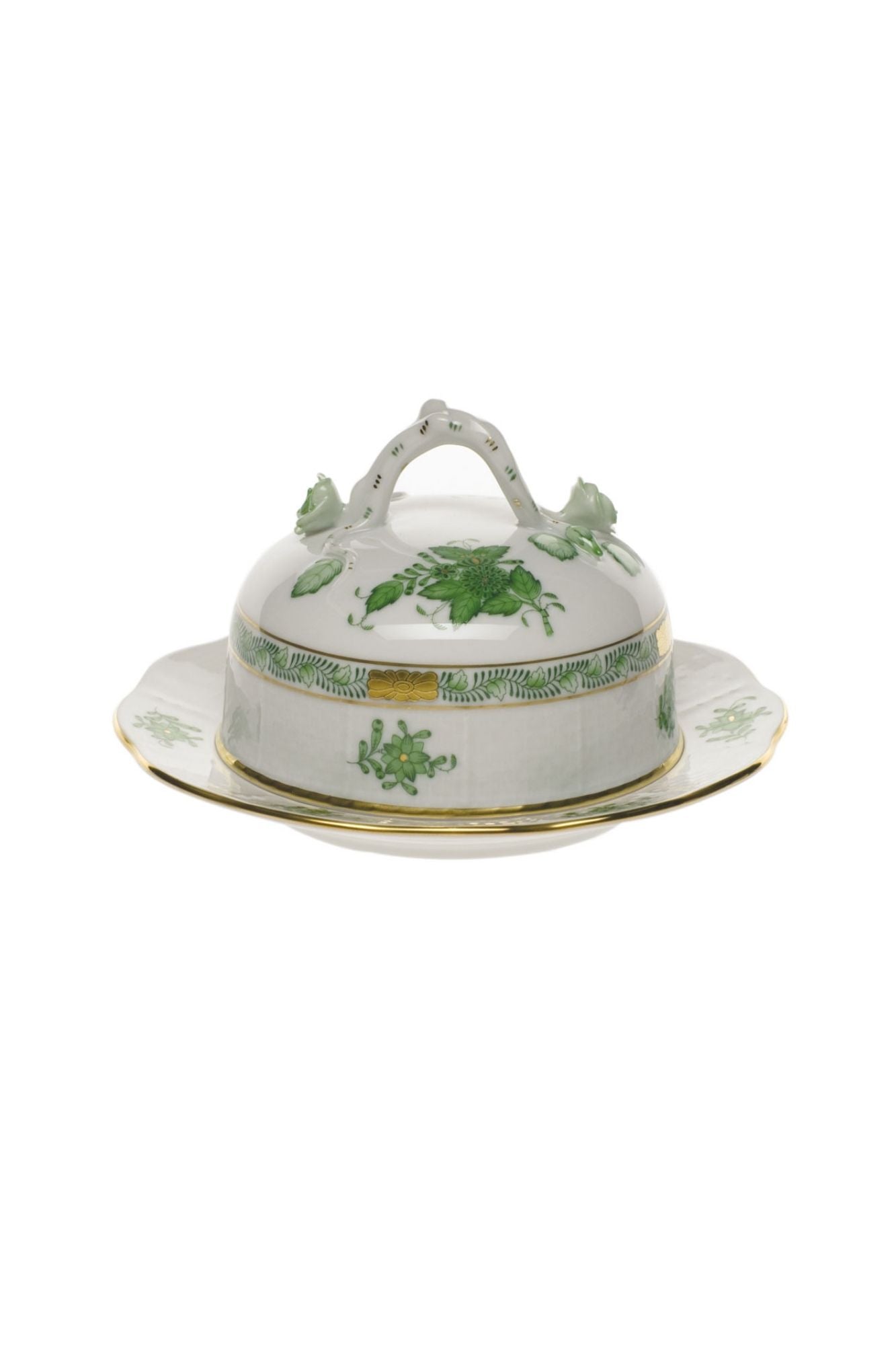 Chinese Bouquet is one of Herend’s most popular Oriental designs from the 1930s. Each piece is hand painted on white porcelain including 24k accents.