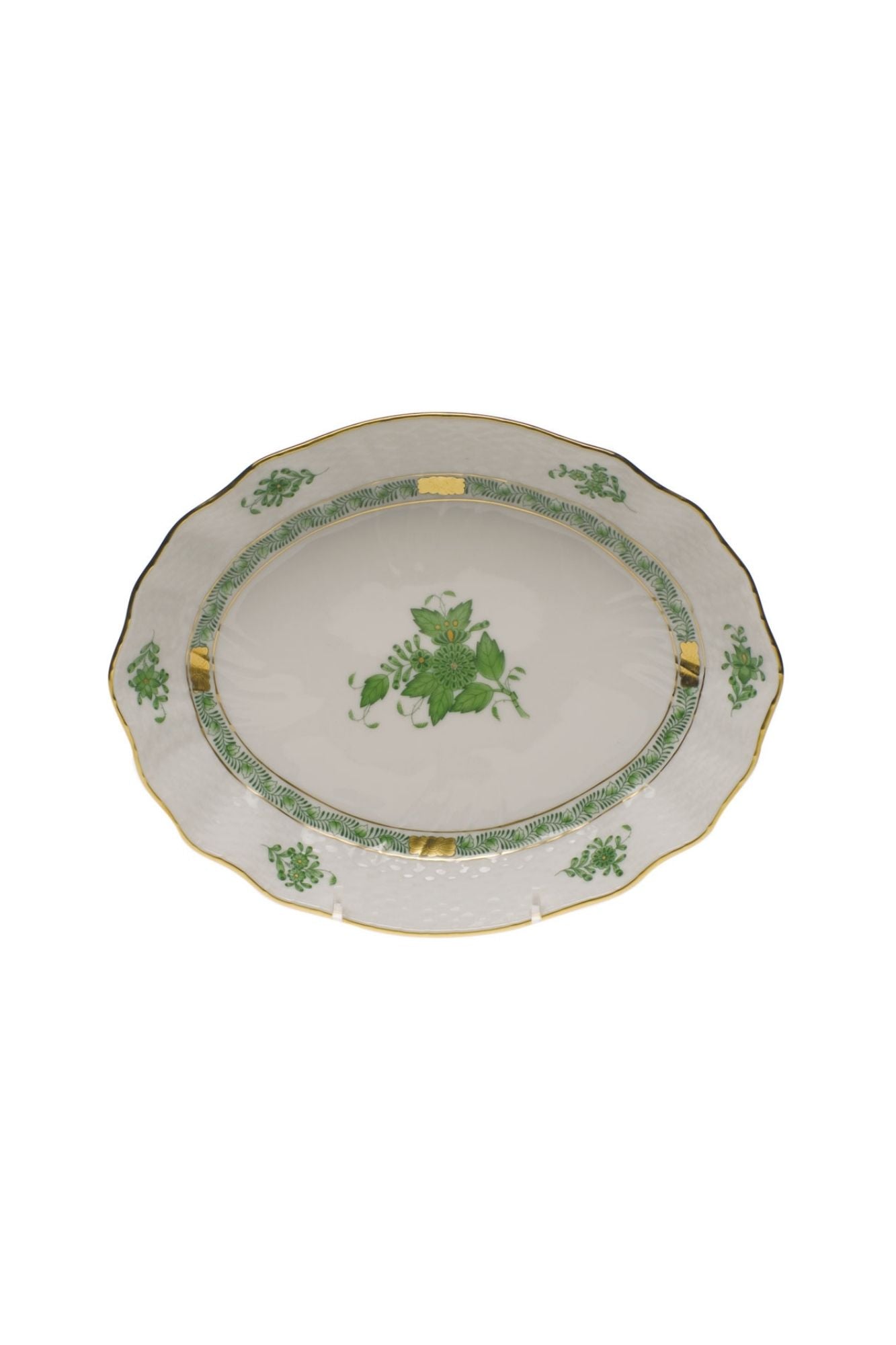 Chinese Bouquet is one of Herend’s most popular Oriental designs from the 1930s. Each piece is hand painted on white porcelain including 24k accents.