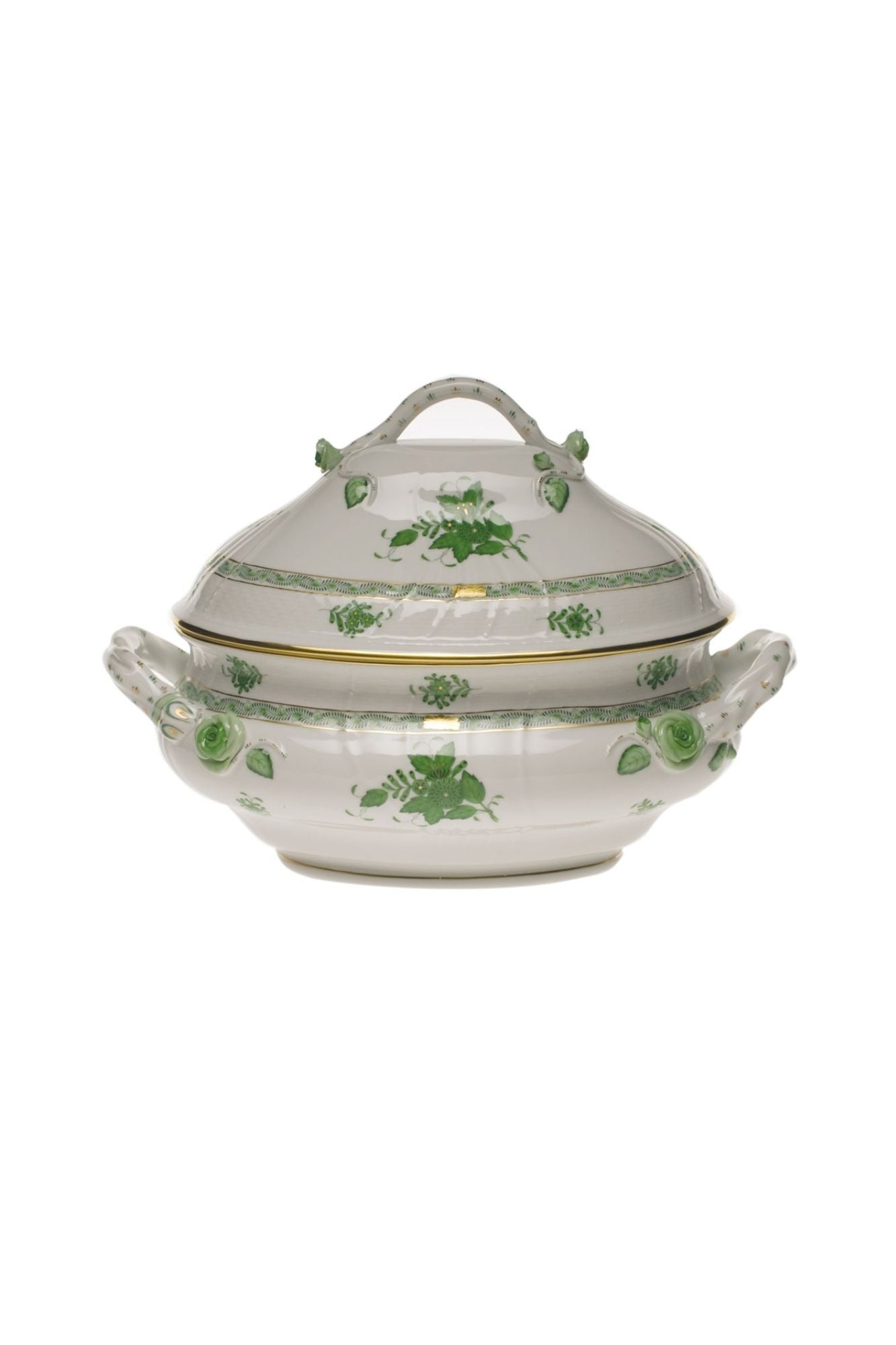 Chinese Bouquet is one of Herend’s most popular Oriental designs from the 1930s. Each piece is hand painted on white porcelain including 24k accents.