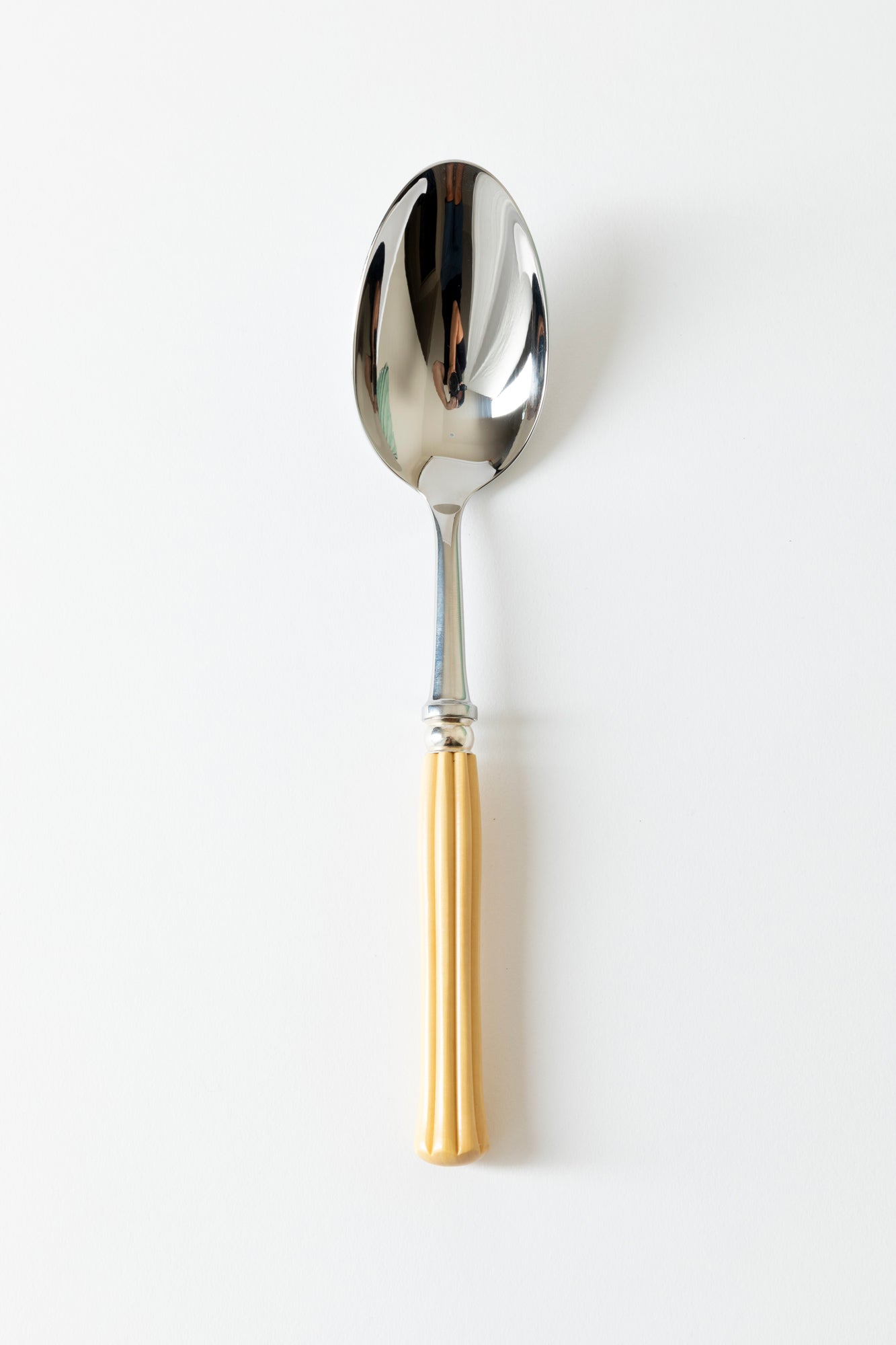 Flatware with fluted boxwood handle.