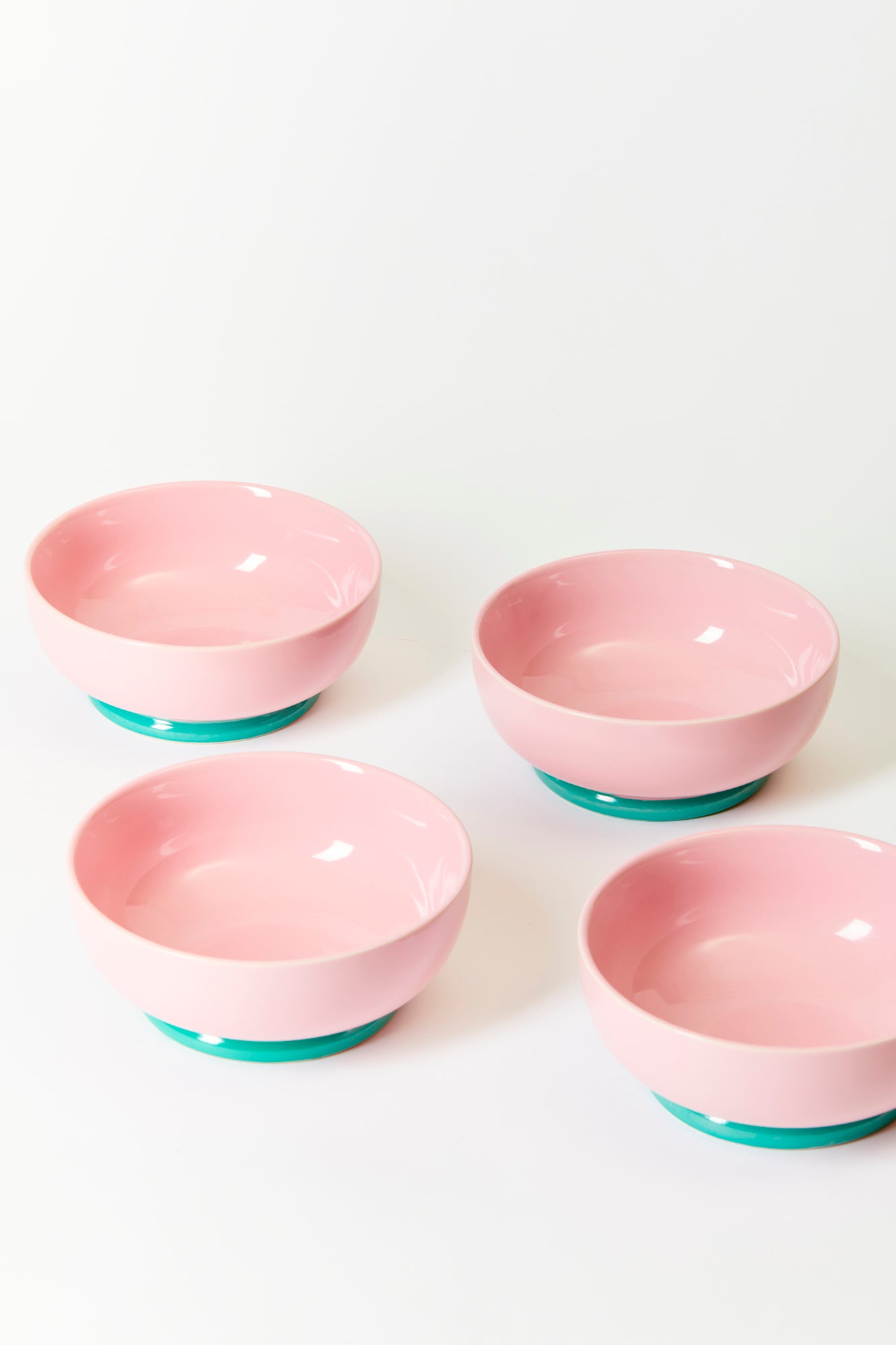 SET OF 4 VINTAGE FOOTED PINK POMO BOWLS – Houses & Parties