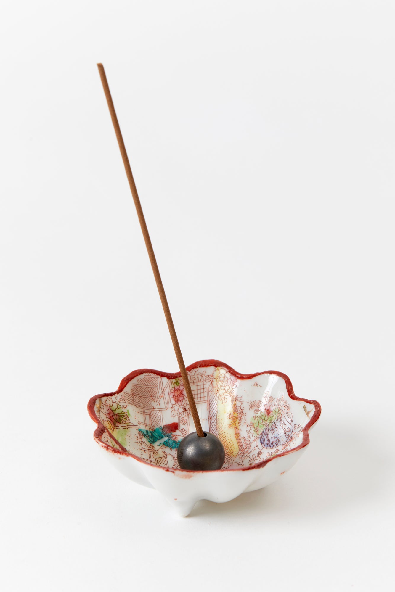 Transform any dish into a spiritual experience by adding this minimalist incense holder.