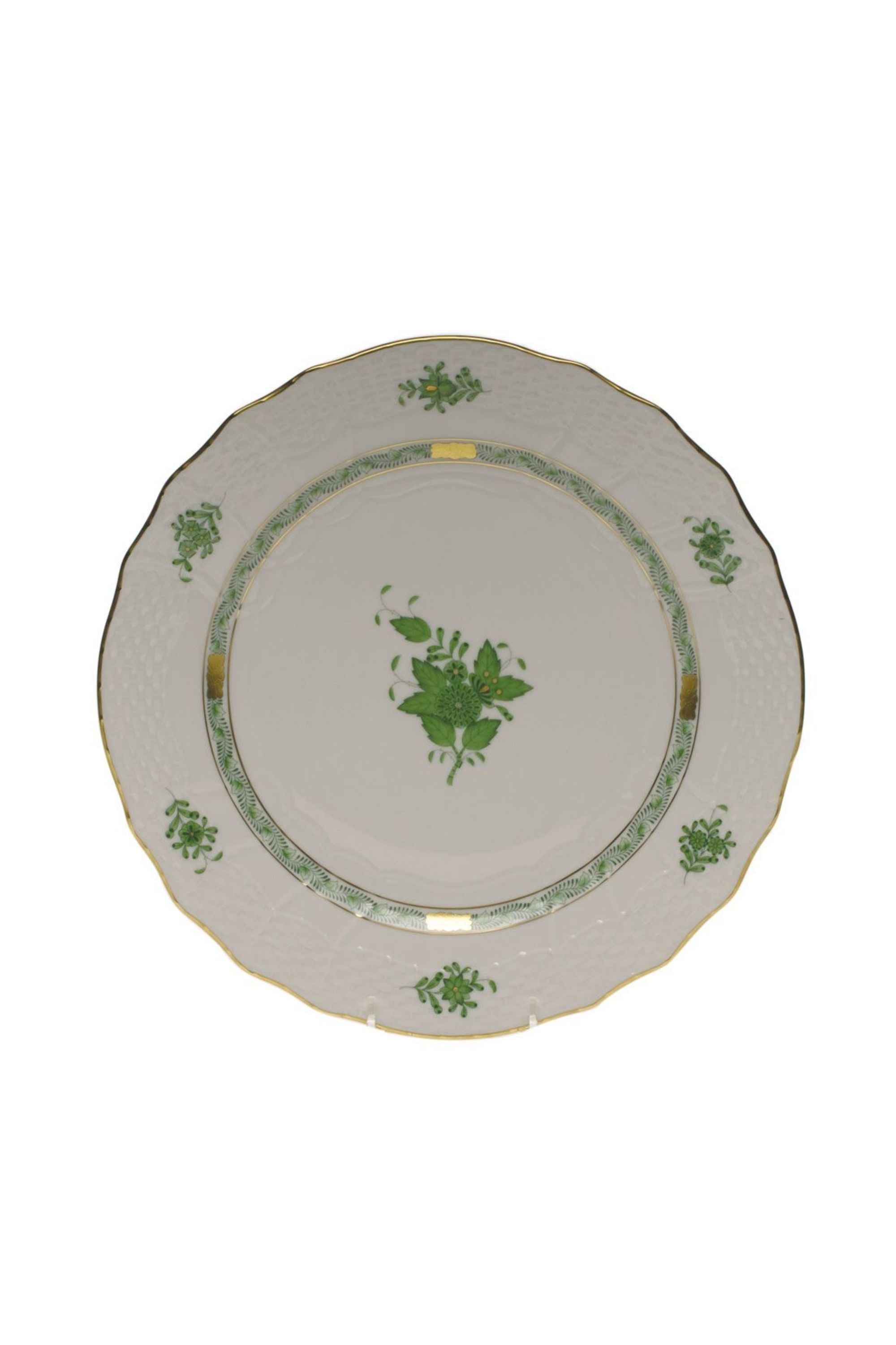 Chinese Bouquet is one of Herend’s most popular Oriental designs from the 1930s. Each piece is hand painted on white porcelain including 24k accents.