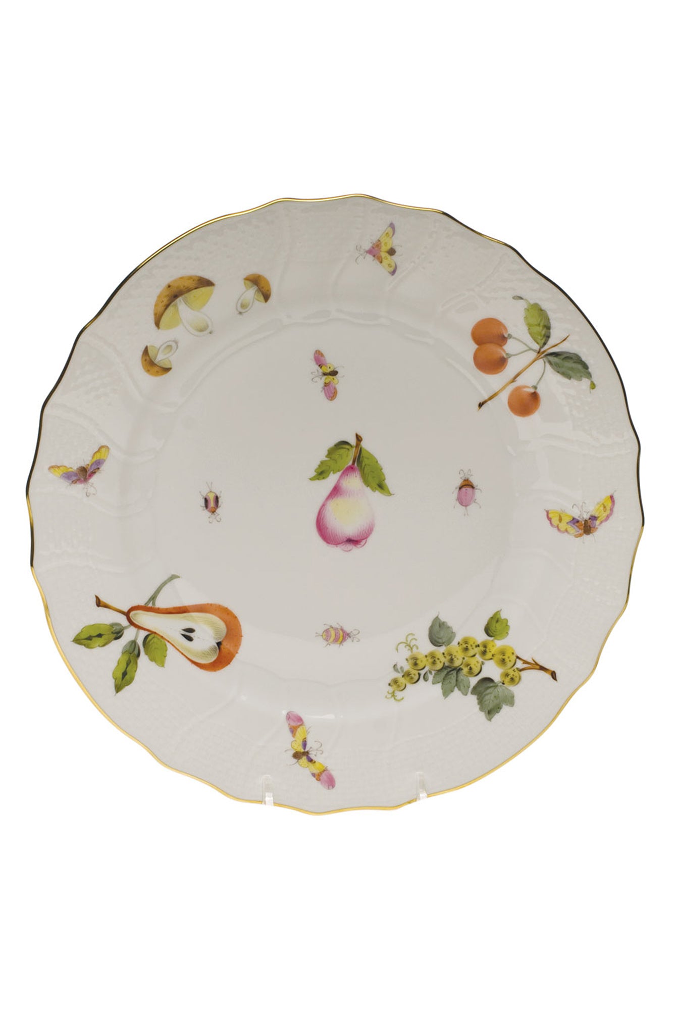 Market Garden designs on porcelain. Five piece place setting includes dinner plate, dessert plate, bread & butter plate and tea cup with saucer.