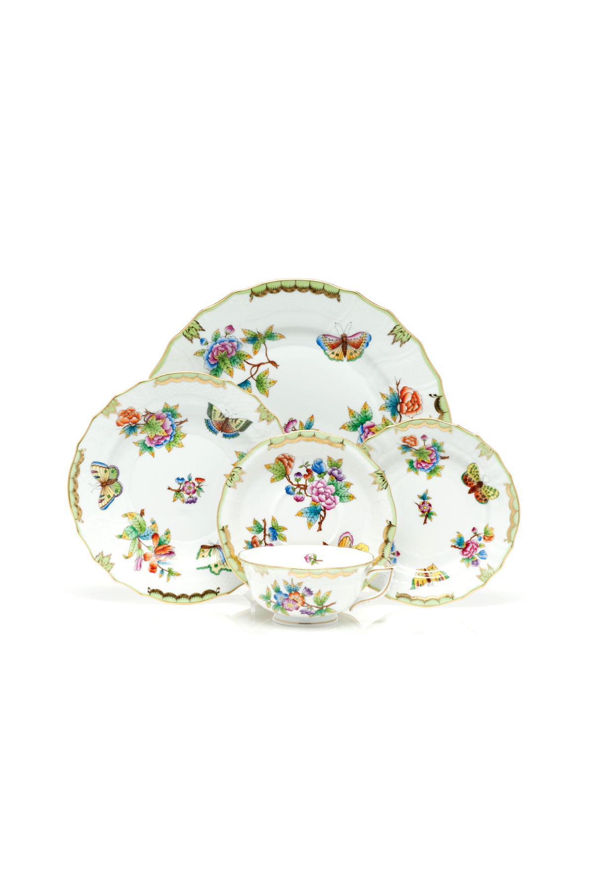 QUEEN VICTORIA DINNERWARE