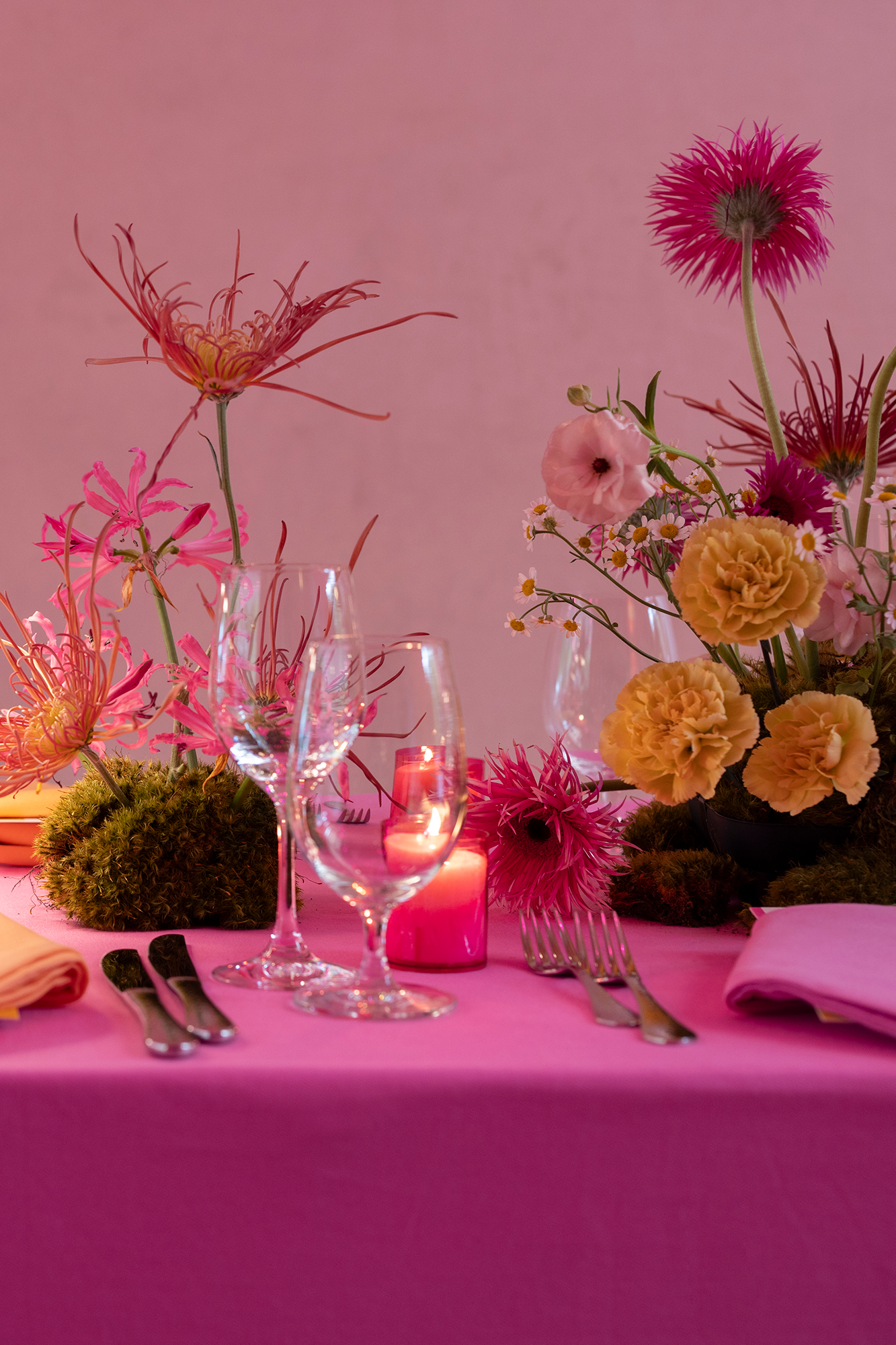 COLOR-BLOCK TABLECLOTH 