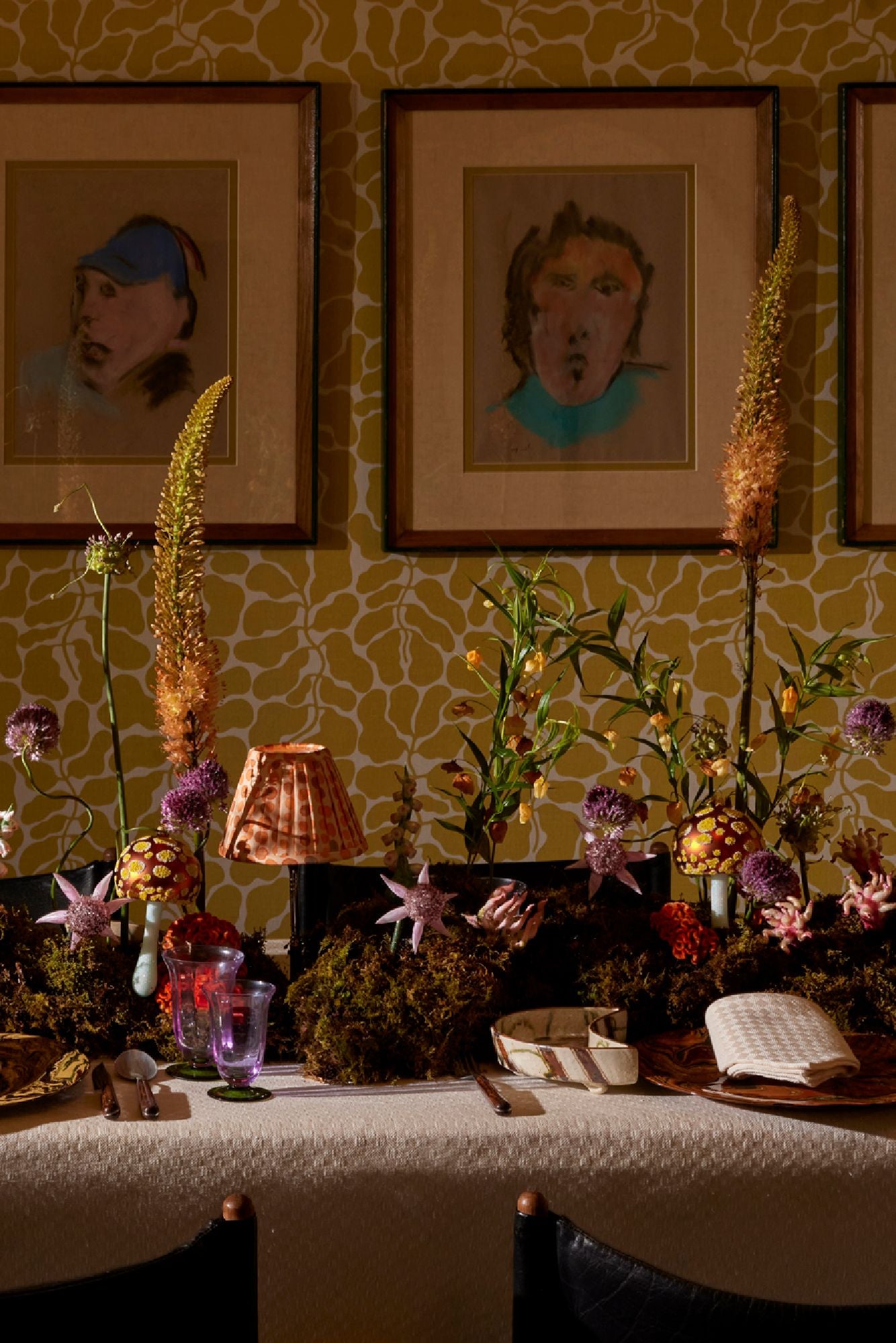 GARDEN OF EARTHLY DELIGHTS TABLE FOR 8