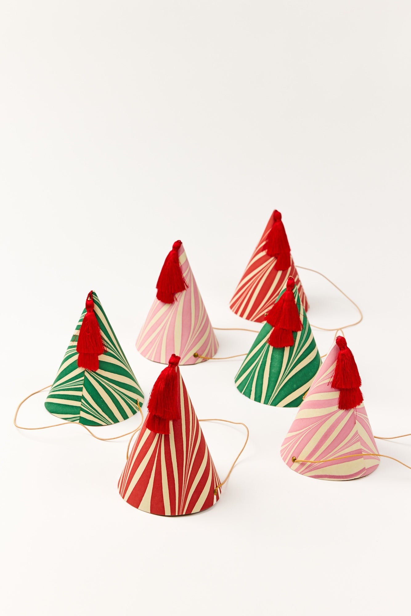 SET OF 6 MINTY MARBLED PARTY HATS