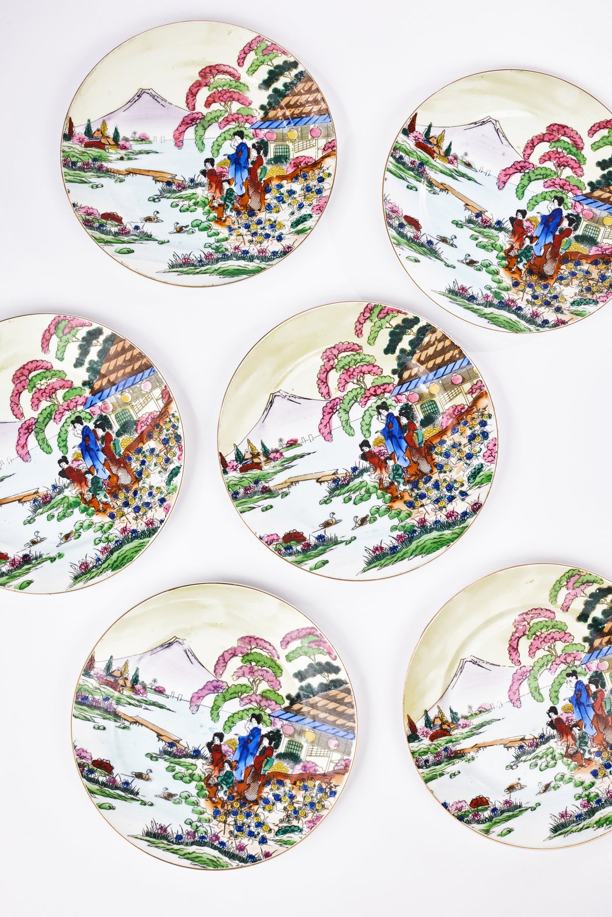 SET OF 6 VINTAGE GEISHA DINNER PLATES