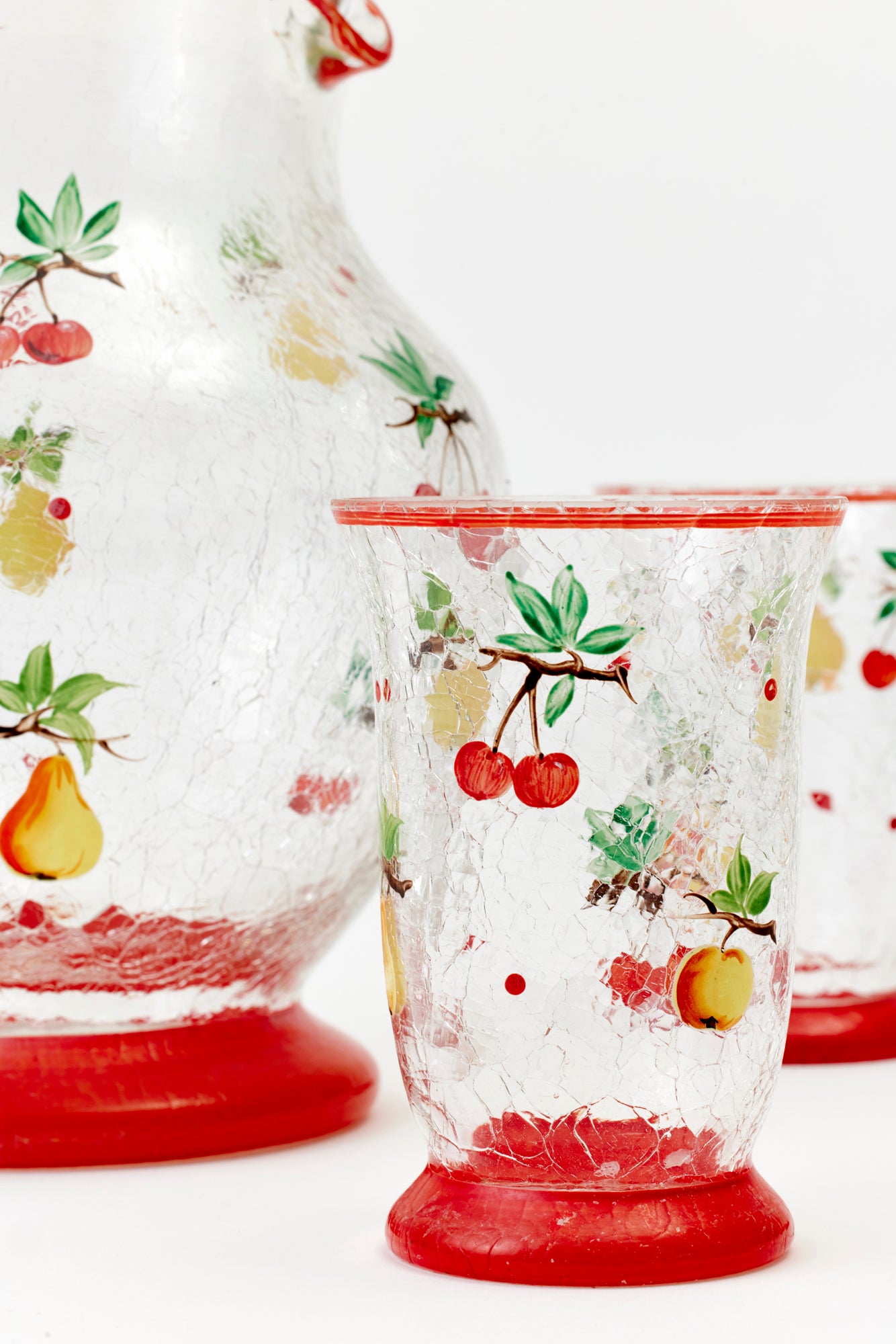 VINTAGE CRAQUELLE CHERRY PITCHER AND TUMBLERS