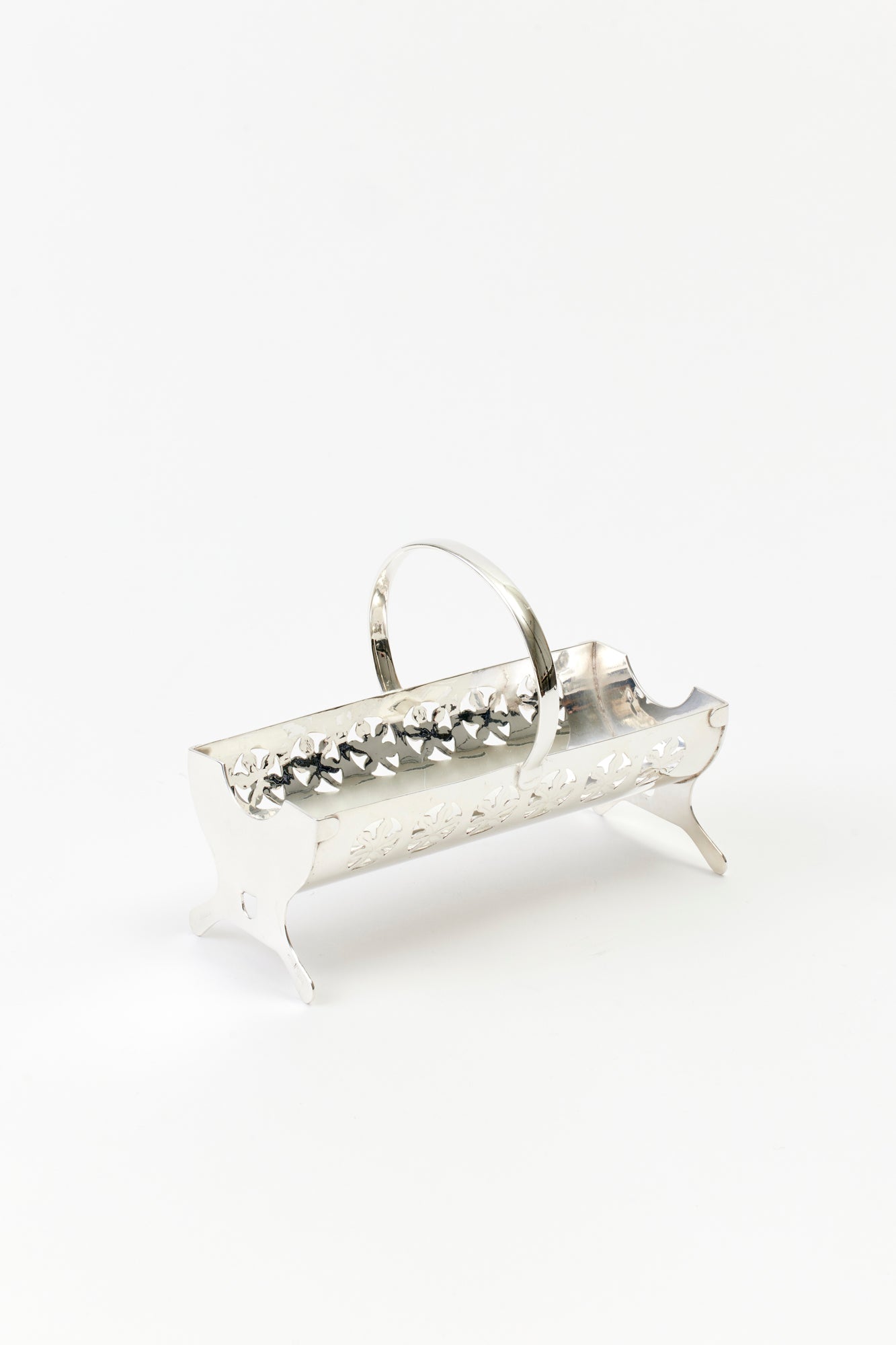 VINTAGE SILVER CRACKER BASKET