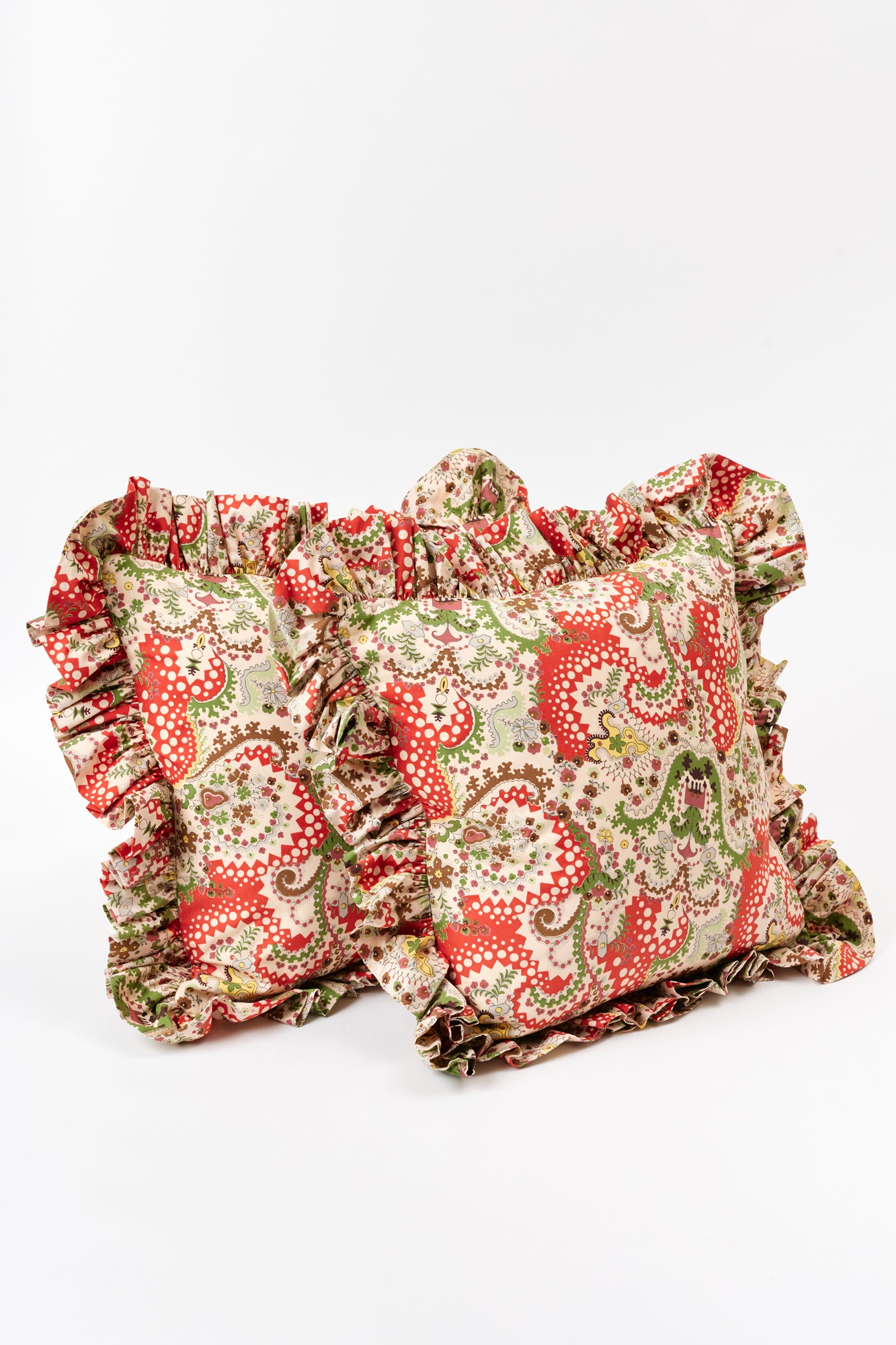 PAIR OF RIMISKI RUFFLE PILLOWS