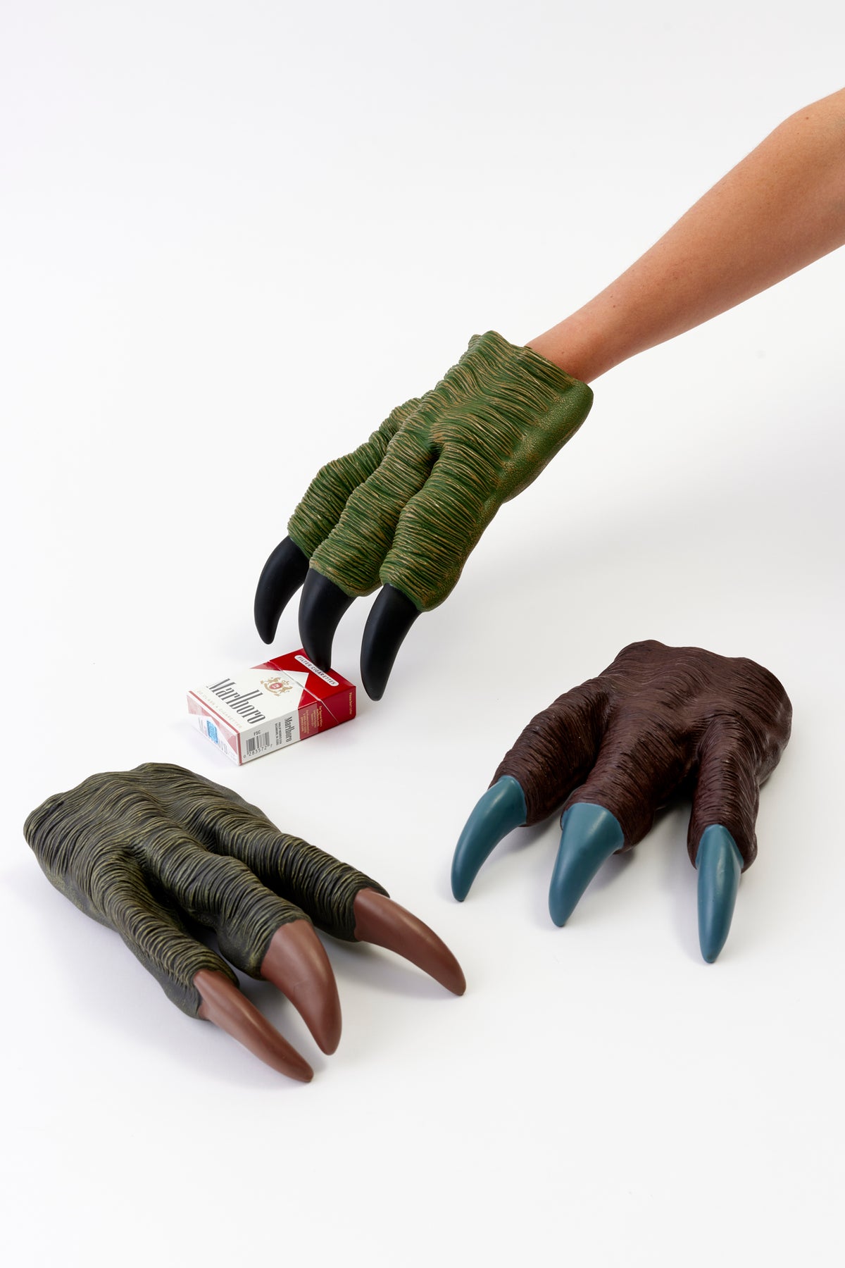 SET OF 3 DINOSAUR CLAWS