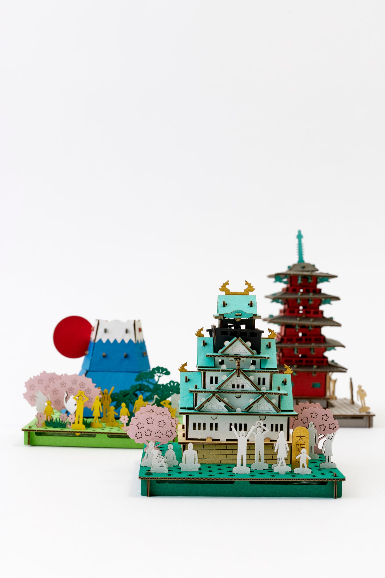 WONDERS OF JAPAN MODEL KITS Houses & Parties