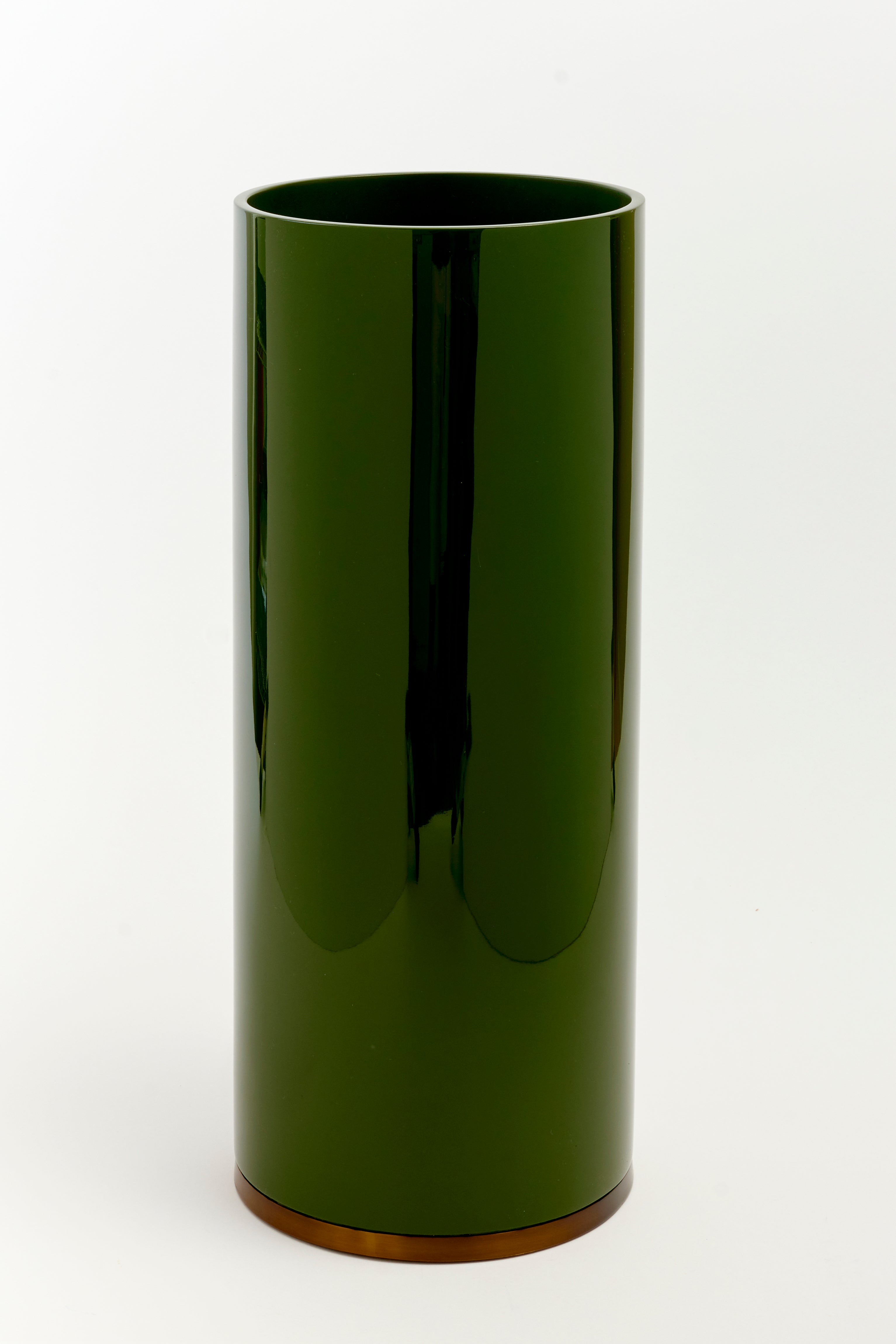 Umbrella stand in dark olive.