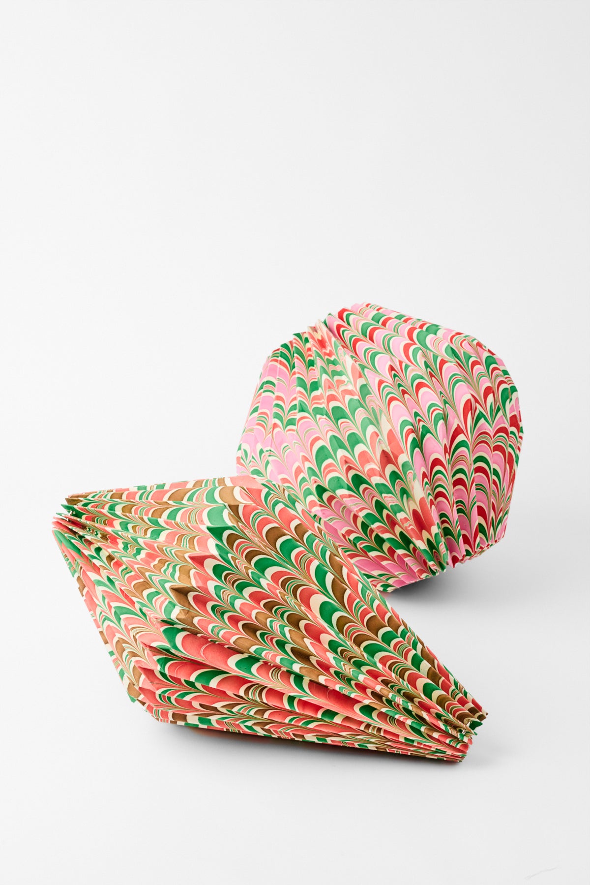 HOLIDAY MARBLED PAPER LANTERNS