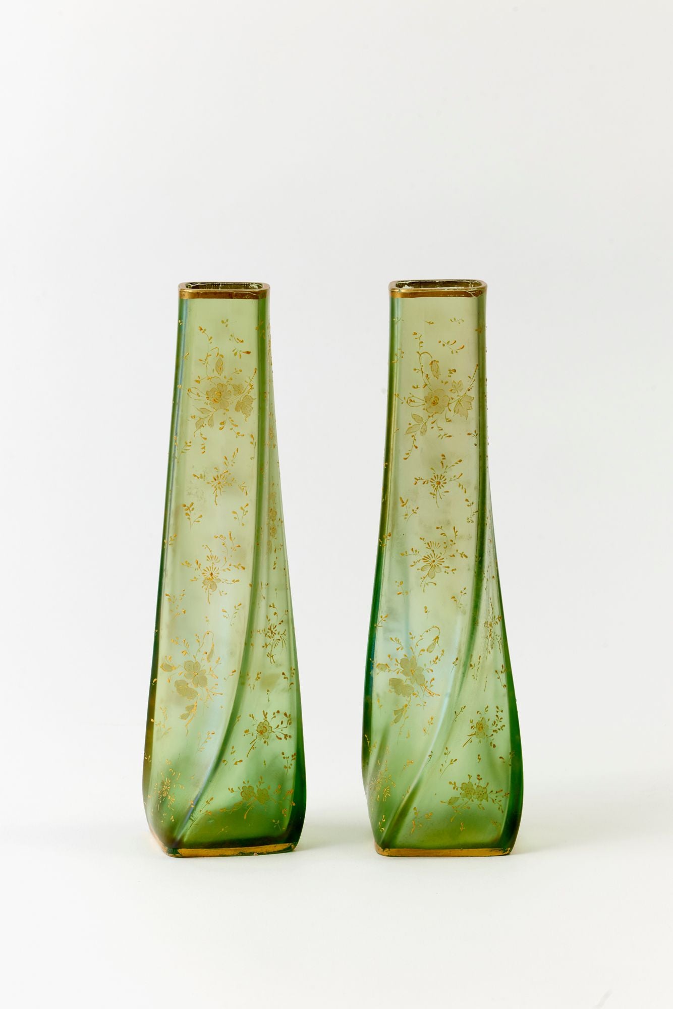 SET OF 2 VINTAGE BOHEMIAN VASES.