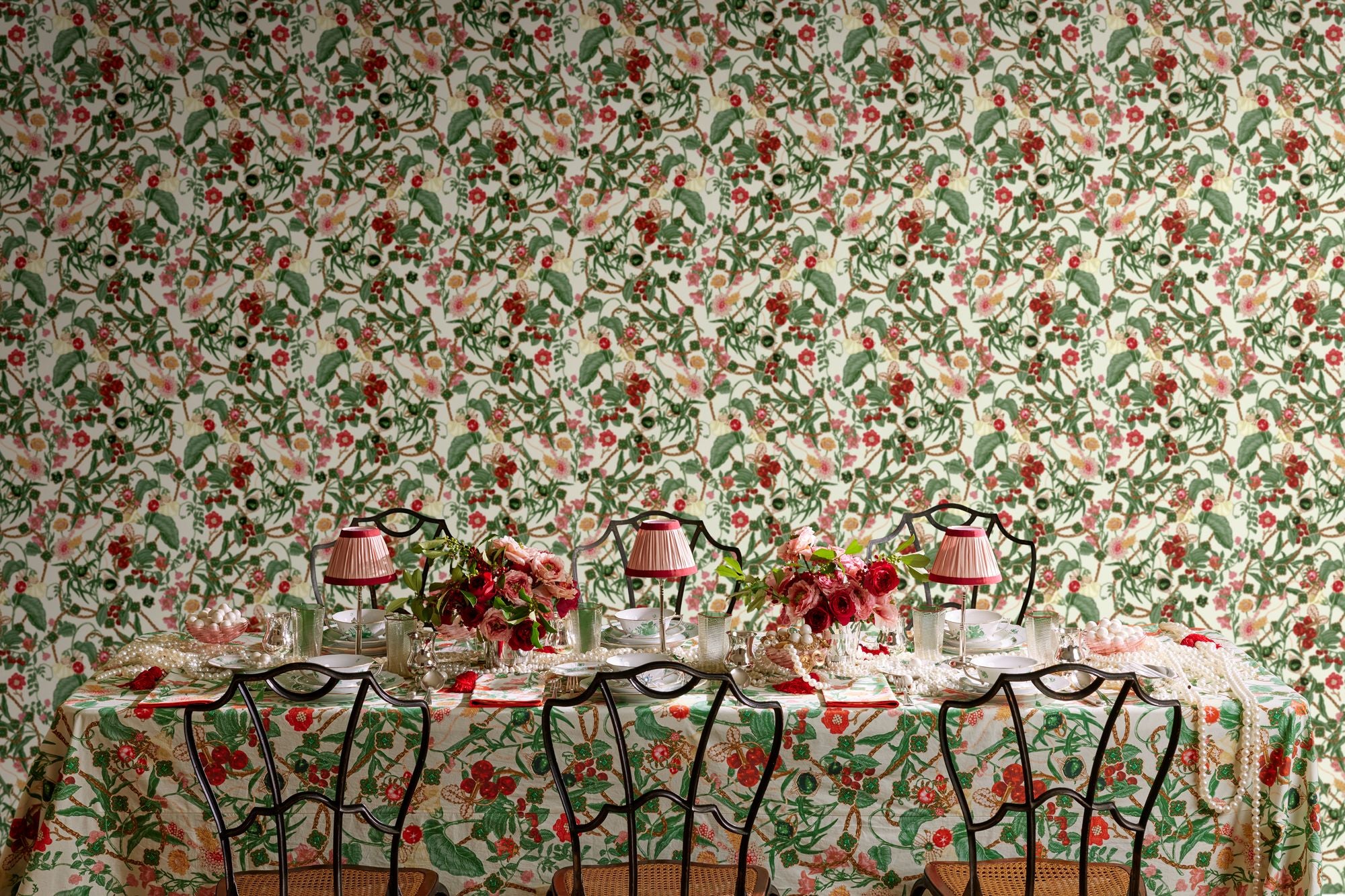 MERRY & MINTED TABLE FOR 8