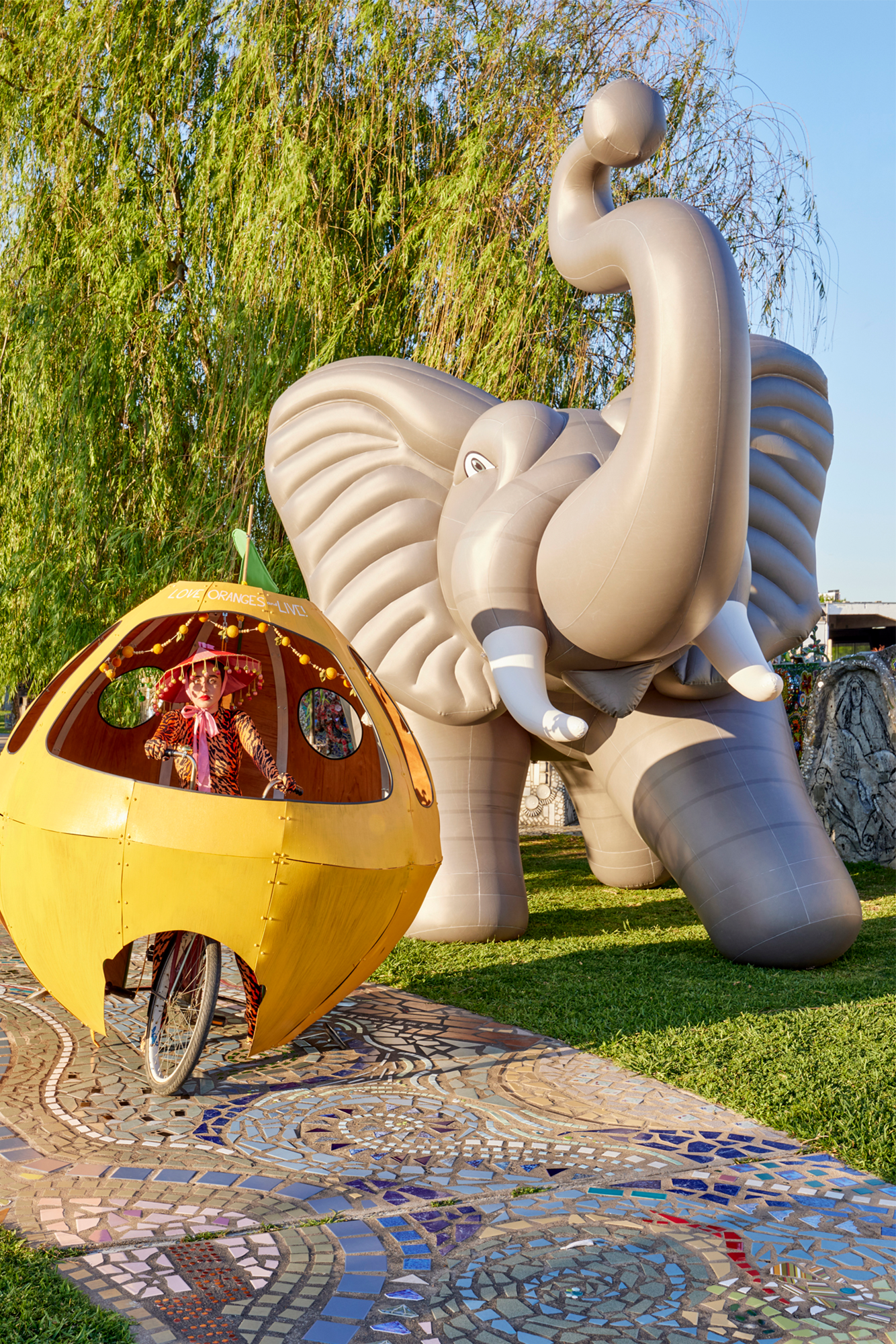 GIGANTIC 16-FOOT ELEPHANT INFLATABLE