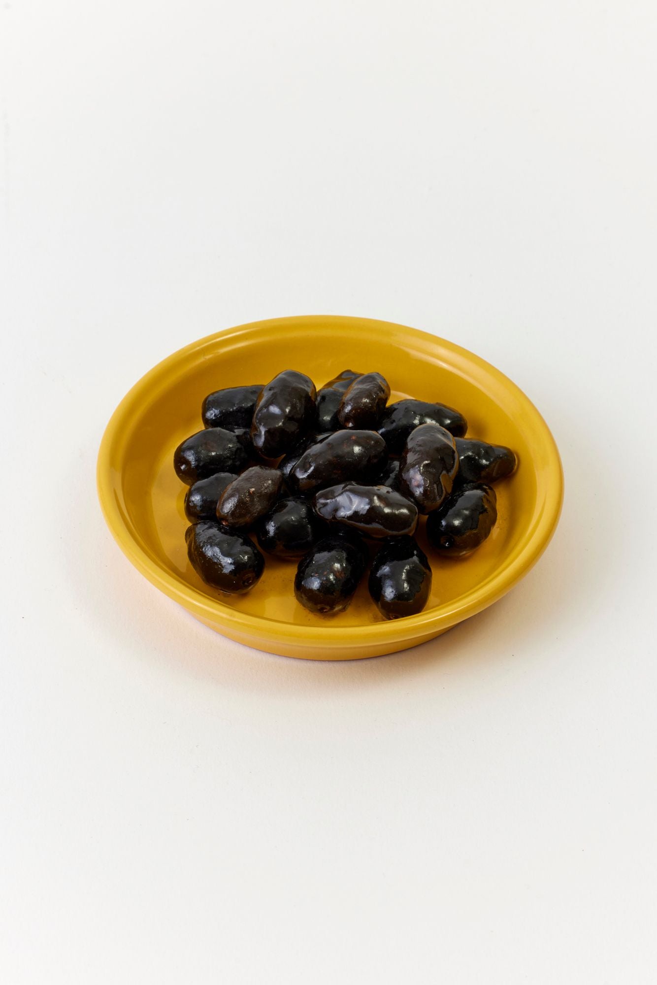 VINTAGE TROMPE L'OEIL OLIVE DISH.