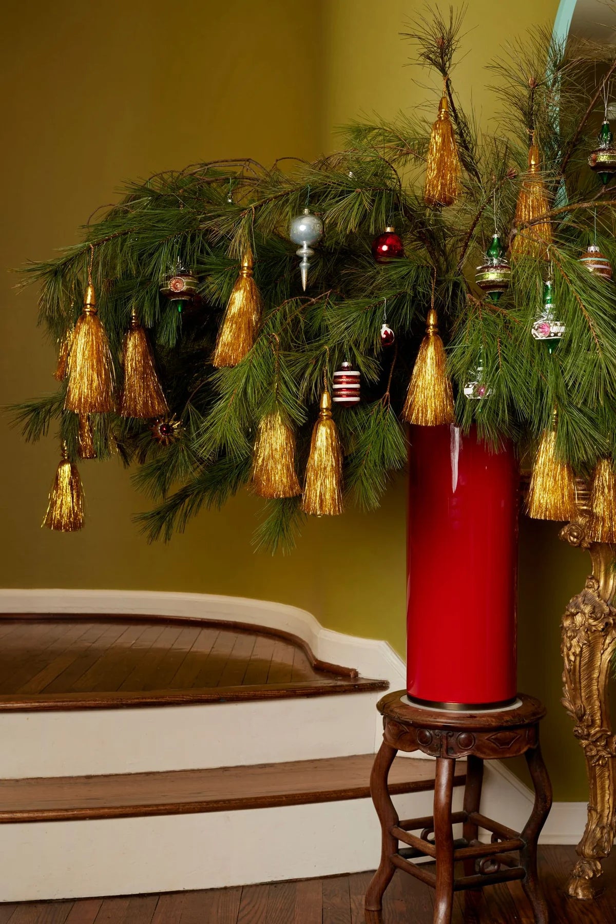 SET OF 6 TINSEL TASSELS
