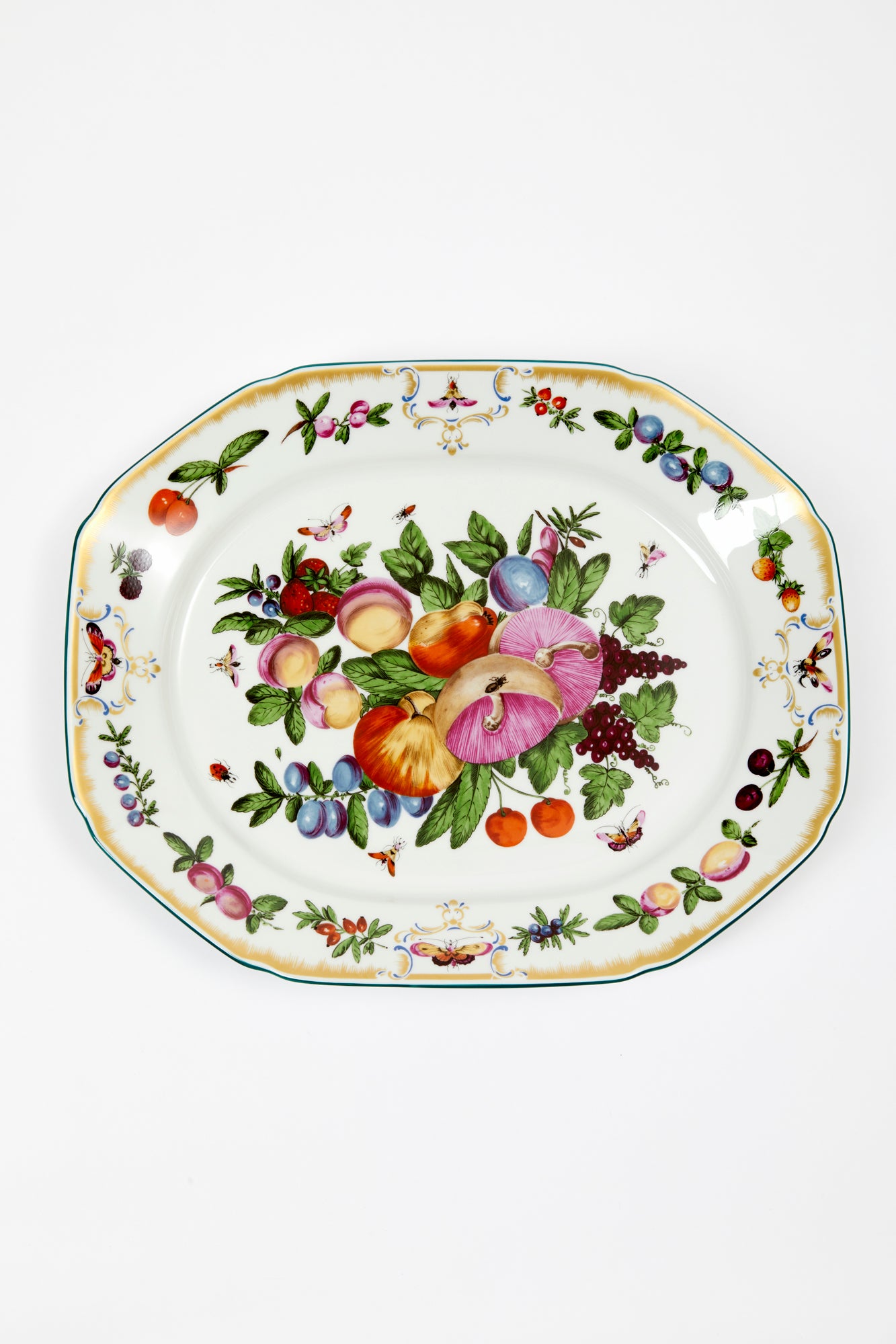 The dinner service platter was originally made for William Henry, Duke of Gloucester, circa 1770. 